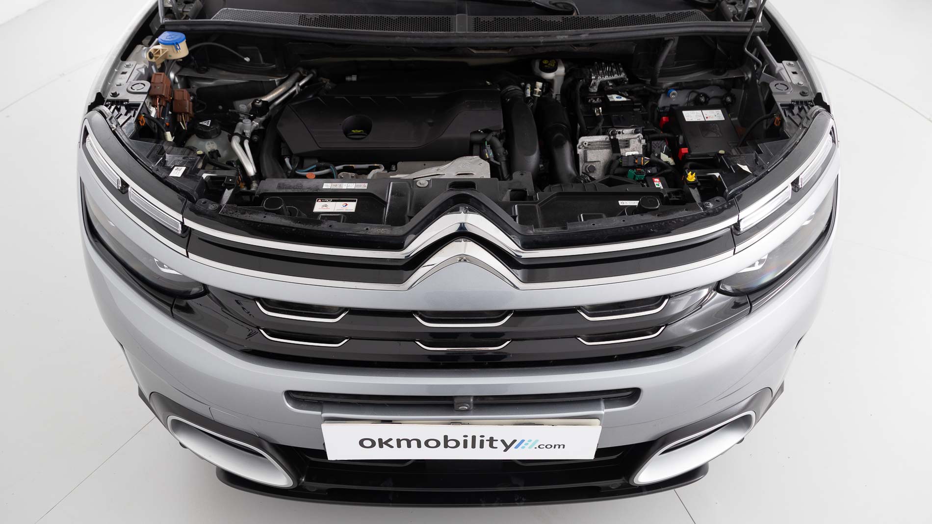 citroen c5 aircross shine 1.6 PURETECH HYBRID 225 E-EAT 2022 gris platino / negro 36