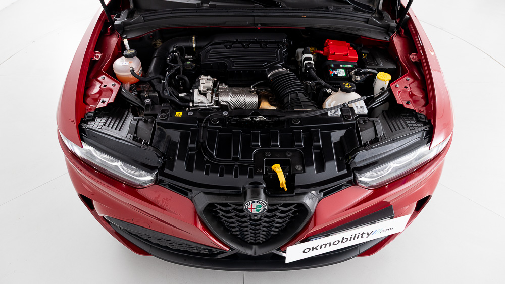 alfa romeo tonale veloce 1.5 MHEV FWD 160 2023 rojo alfa 23