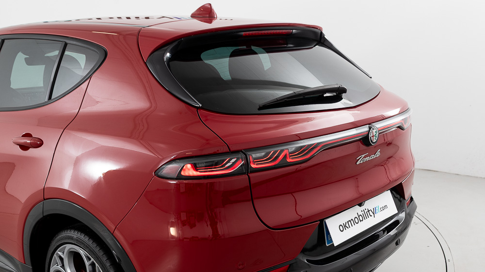alfa romeo tonale veloce 1.5 MHEV FWD 160 2023 rojo alfa 26