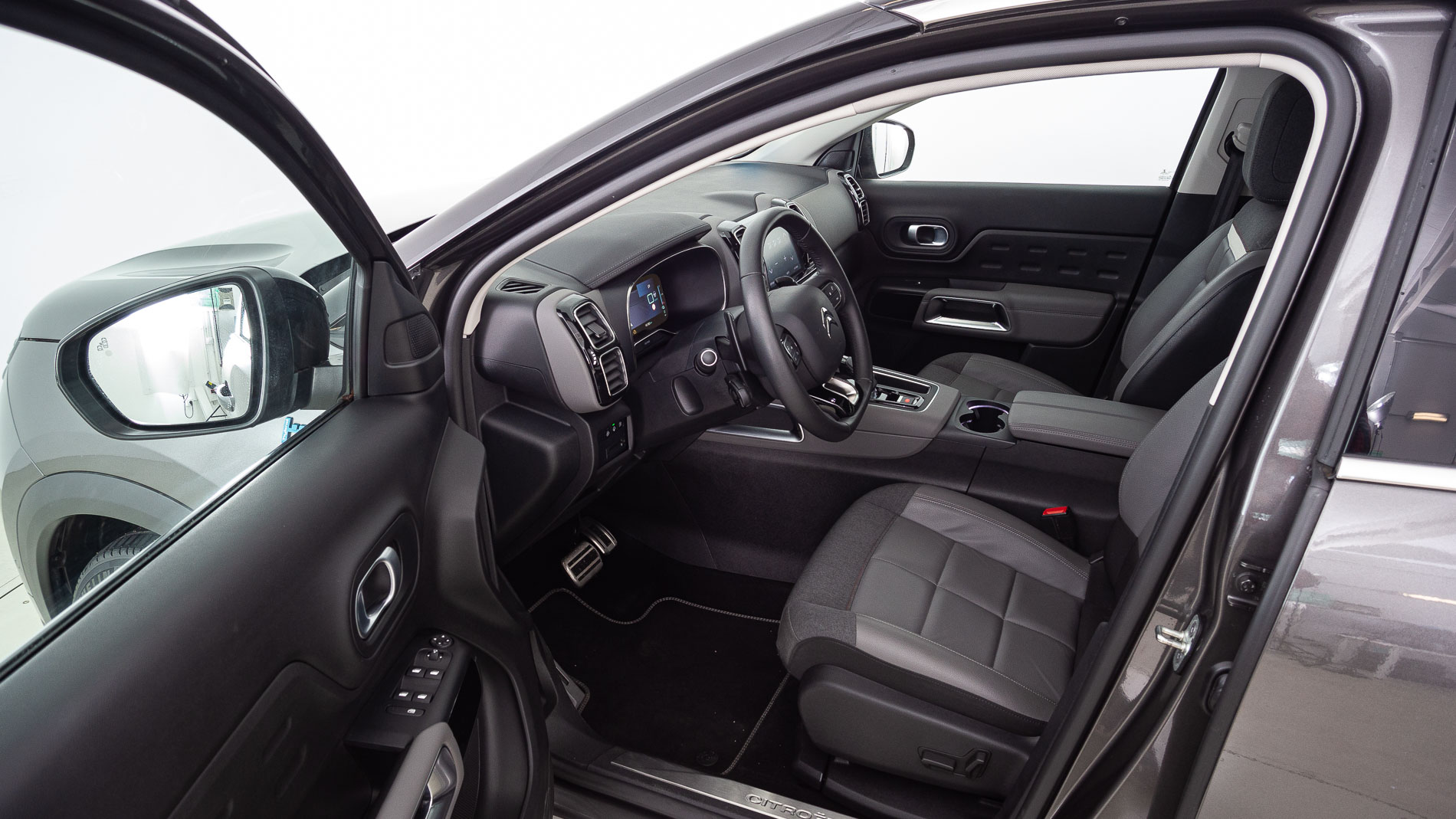 citroen c5 aircross shine 1.6 PURETECH HYBRID 225 E-EAT 2022 gris platino / negro 14