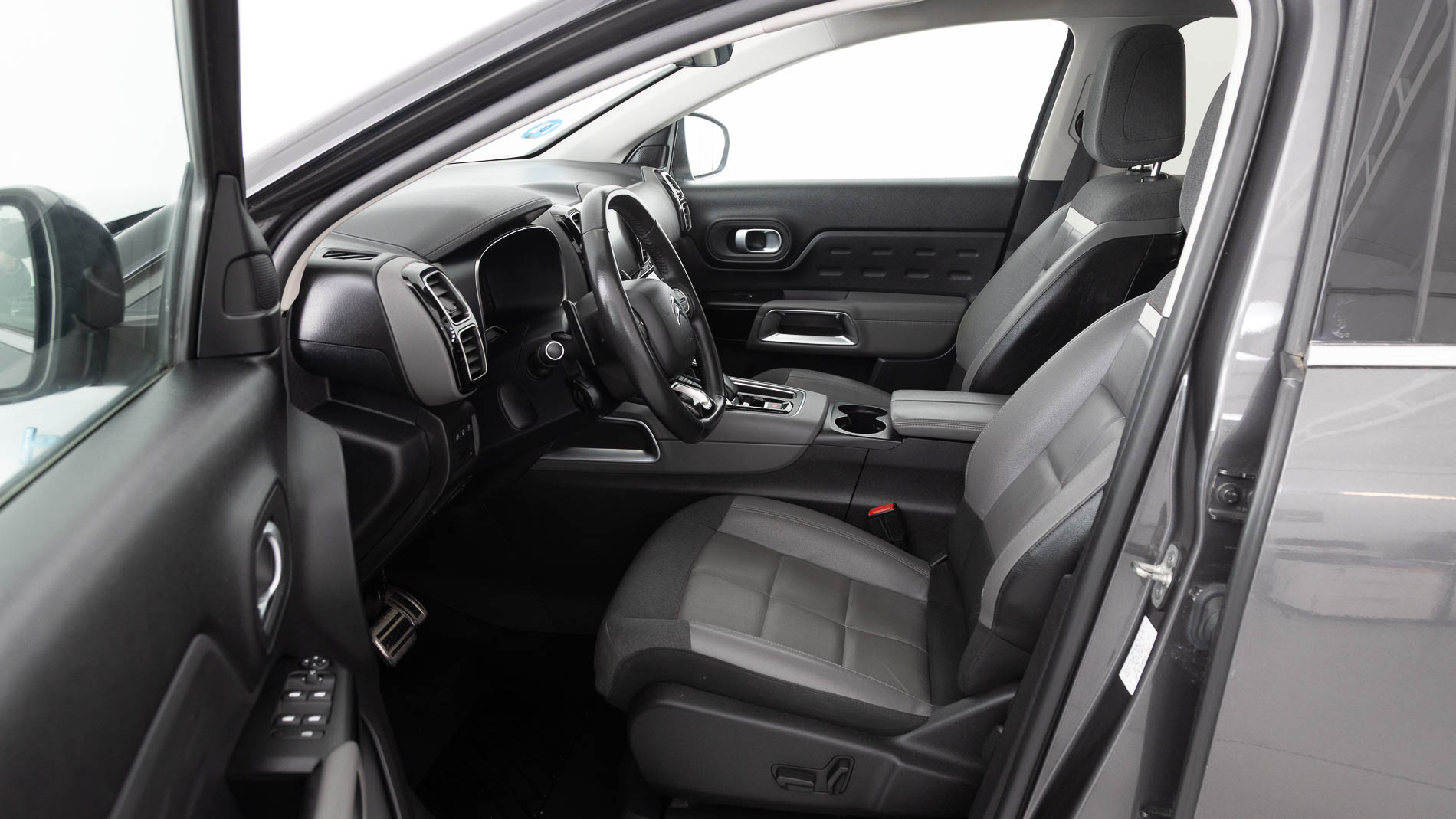 citroen c5 aircross shine 1.6 PURETECH HYBRID 225 E-EAT 2022 gris platino / negro 21