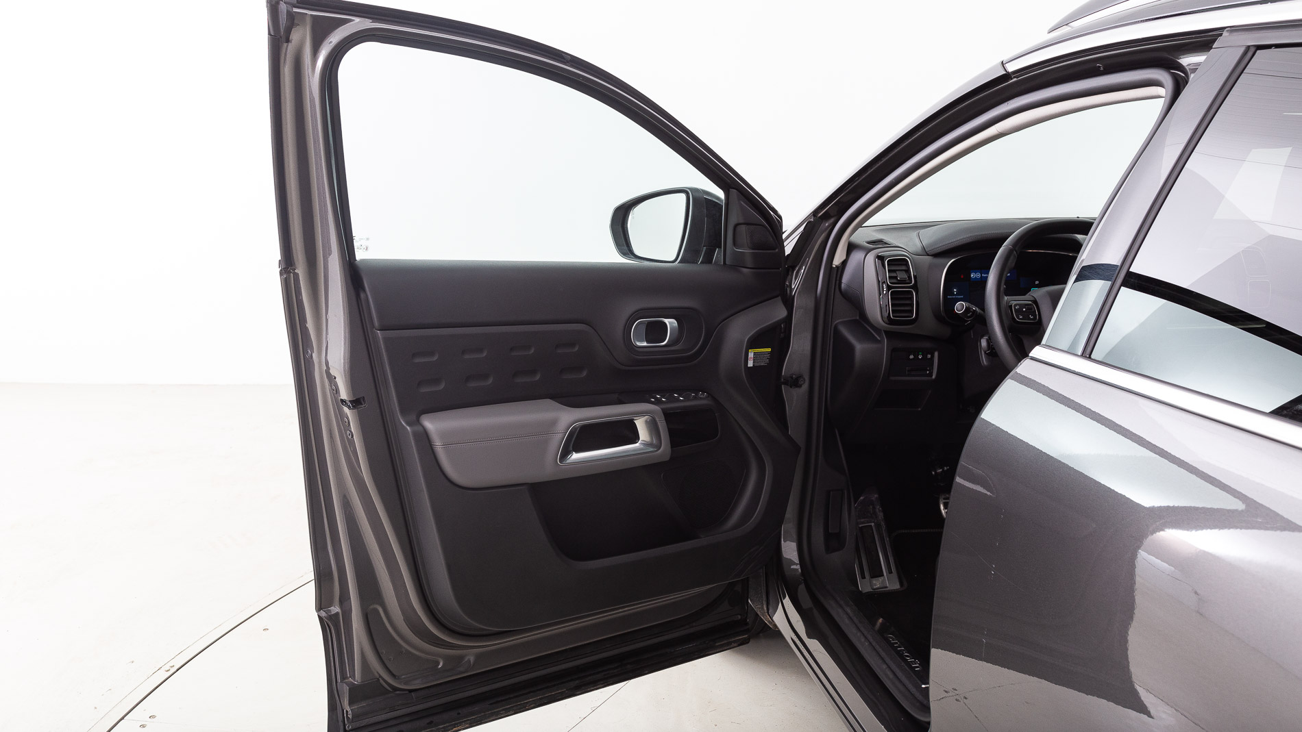 citroen c5 aircross shine 1.6 PURETECH HYBRID 225 E-EAT 2022 gris platino / negro 23