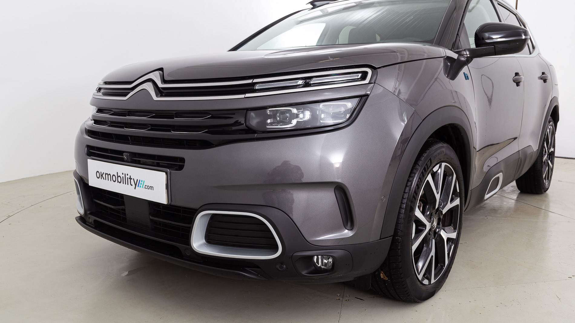 citroen c5 aircross shine 1.6 PURETECH HYBRID 225 E-EAT 2022 gris platino / negro 26