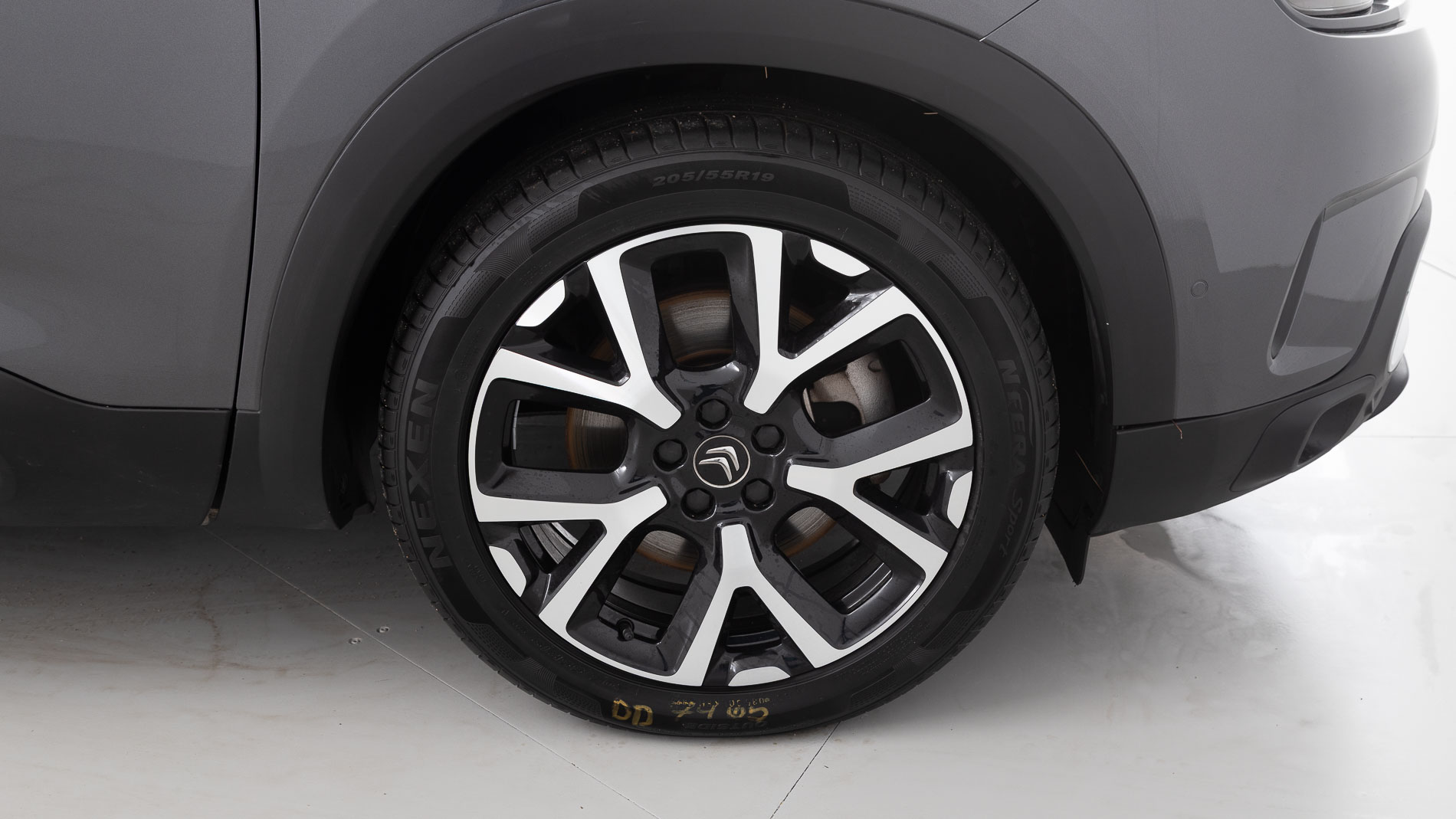 citroen c5 aircross shine 1.6 PURETECH HYBRID 225 E-EAT 2022 gris platino / negro 28