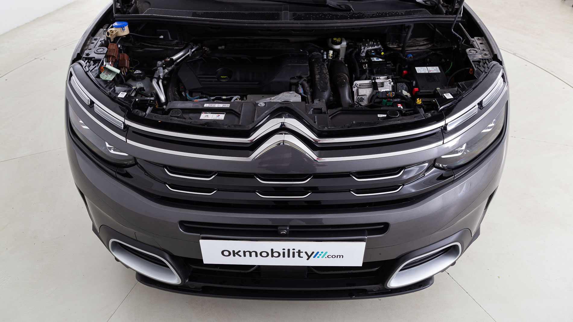 citroen c5 aircross shine 1.6 PURETECH HYBRID 225 E-EAT 2022 gris platino / negro 31