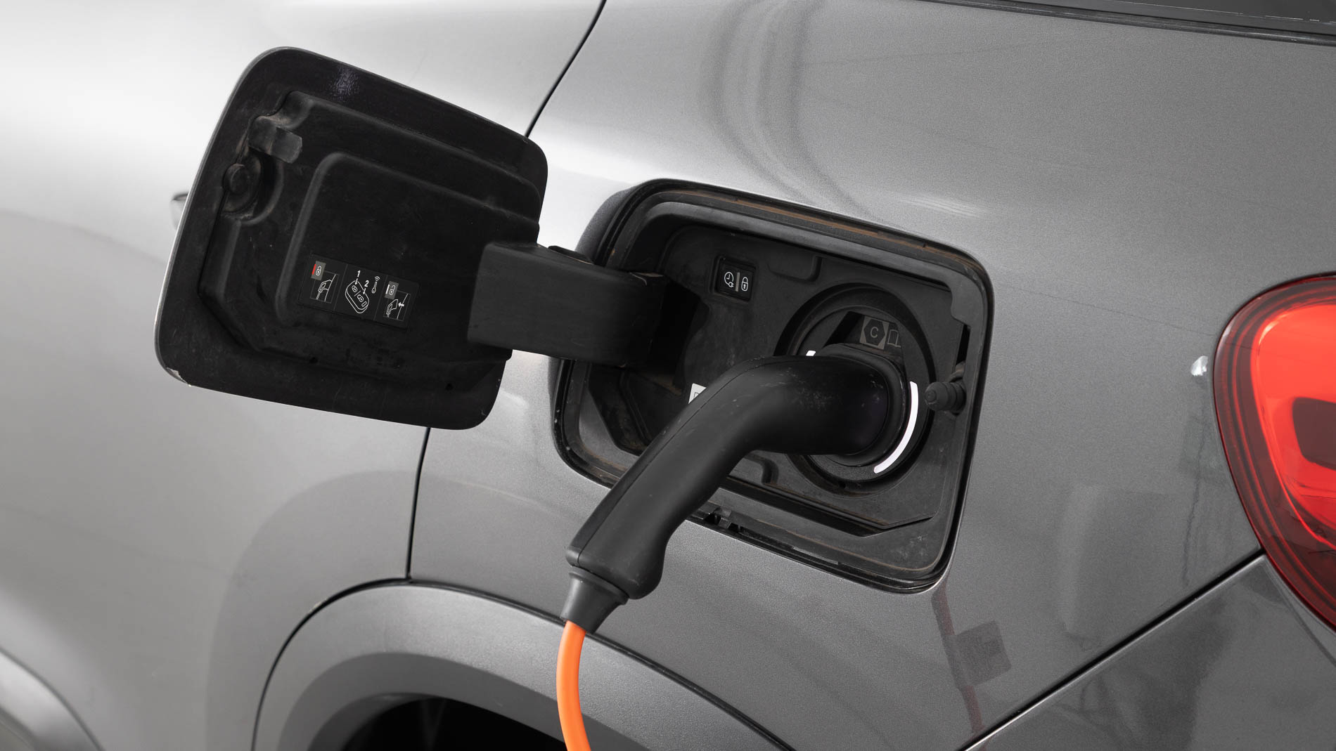 citroen c5 aircross shine 1.6 PURETECH HYBRID 225 E-EAT 2022 gris platino / negro 34