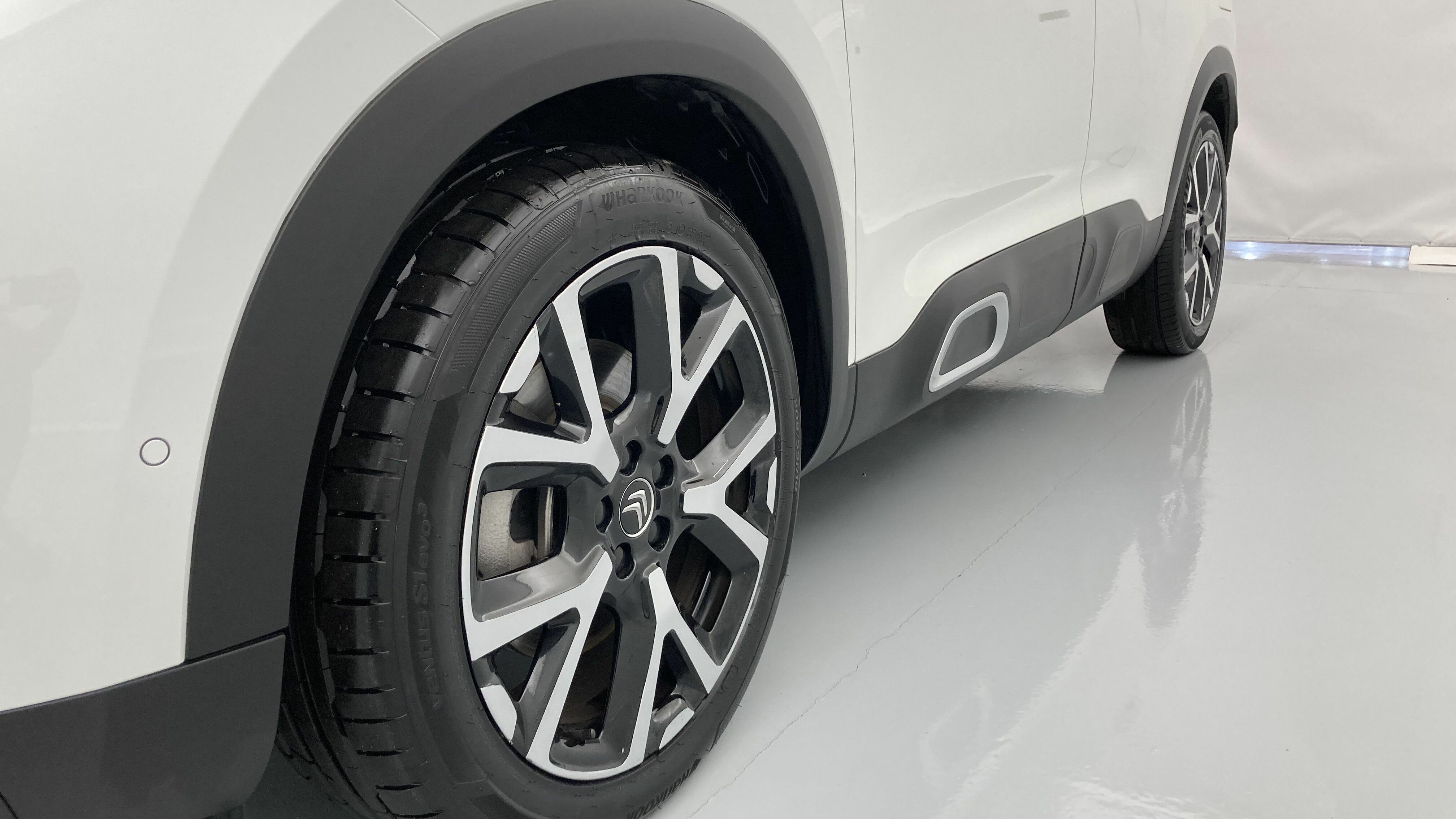 citroen c5 aircross shine 1.6 PURETECH HYBRID 225 E-EAT 2022 blanco nacarado / negro 21