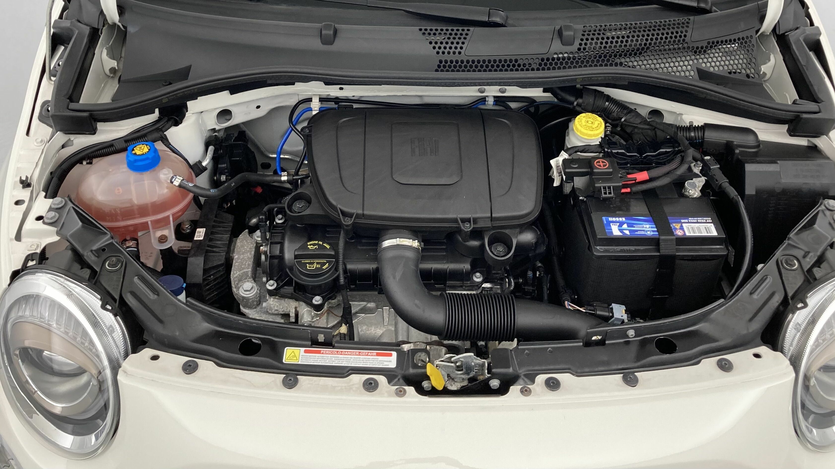 fiat 500 dolcevita 1.0 HYBRID 70 MHEV 2022 gelato weiss 24