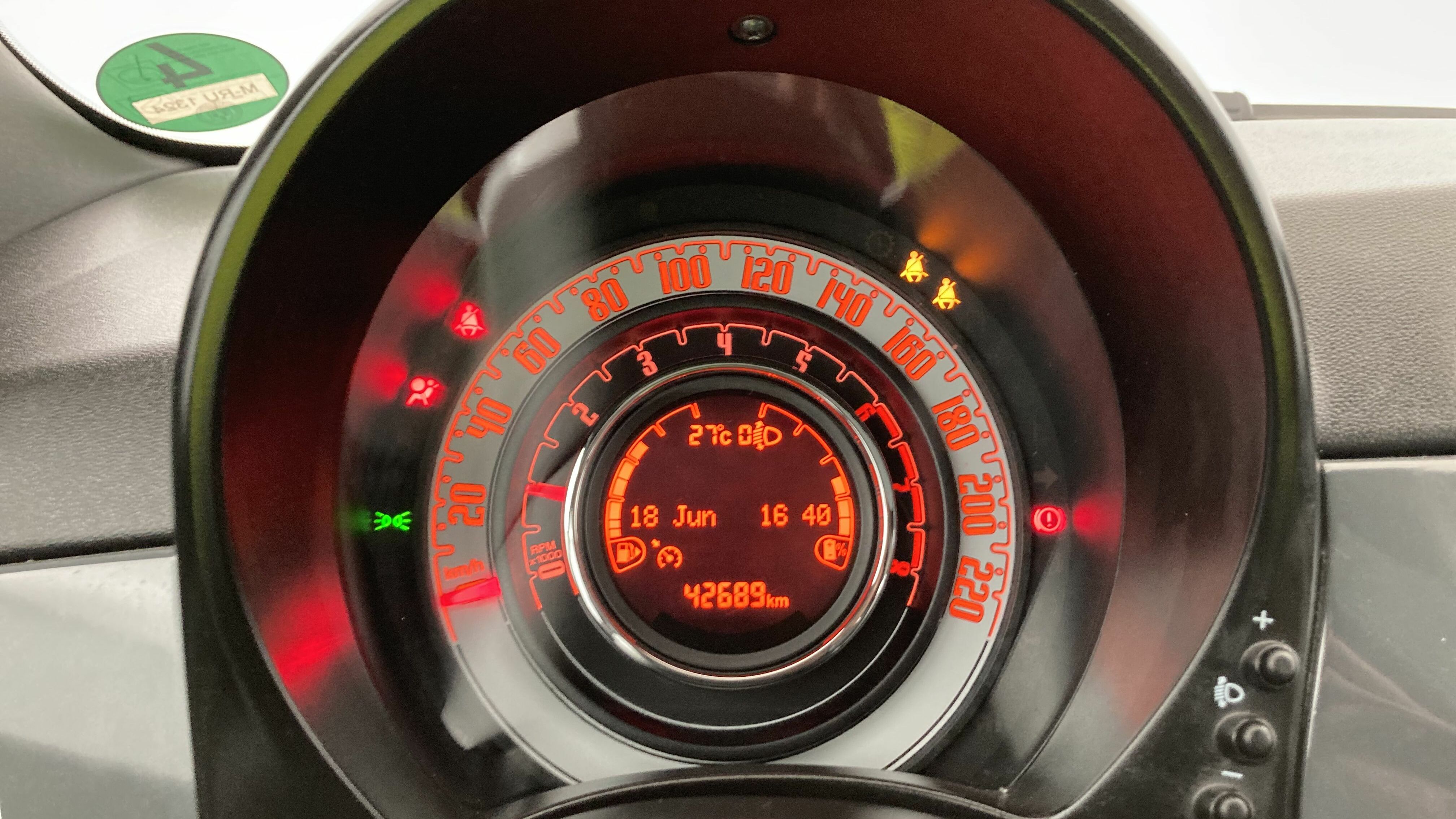 fiat 500 dolcevita 1.0 HYBRID 70 MHEV 2022 carrara grau 18