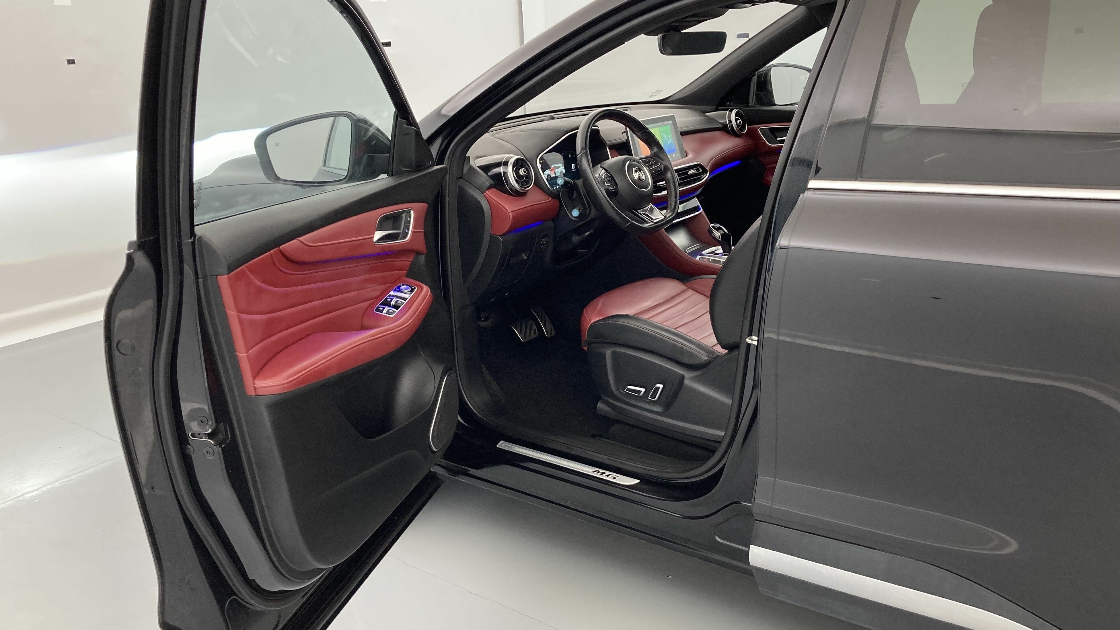 mg ehs phev exclusive 1.5 T-GDI 258 PHEV 2022 pebble black 13