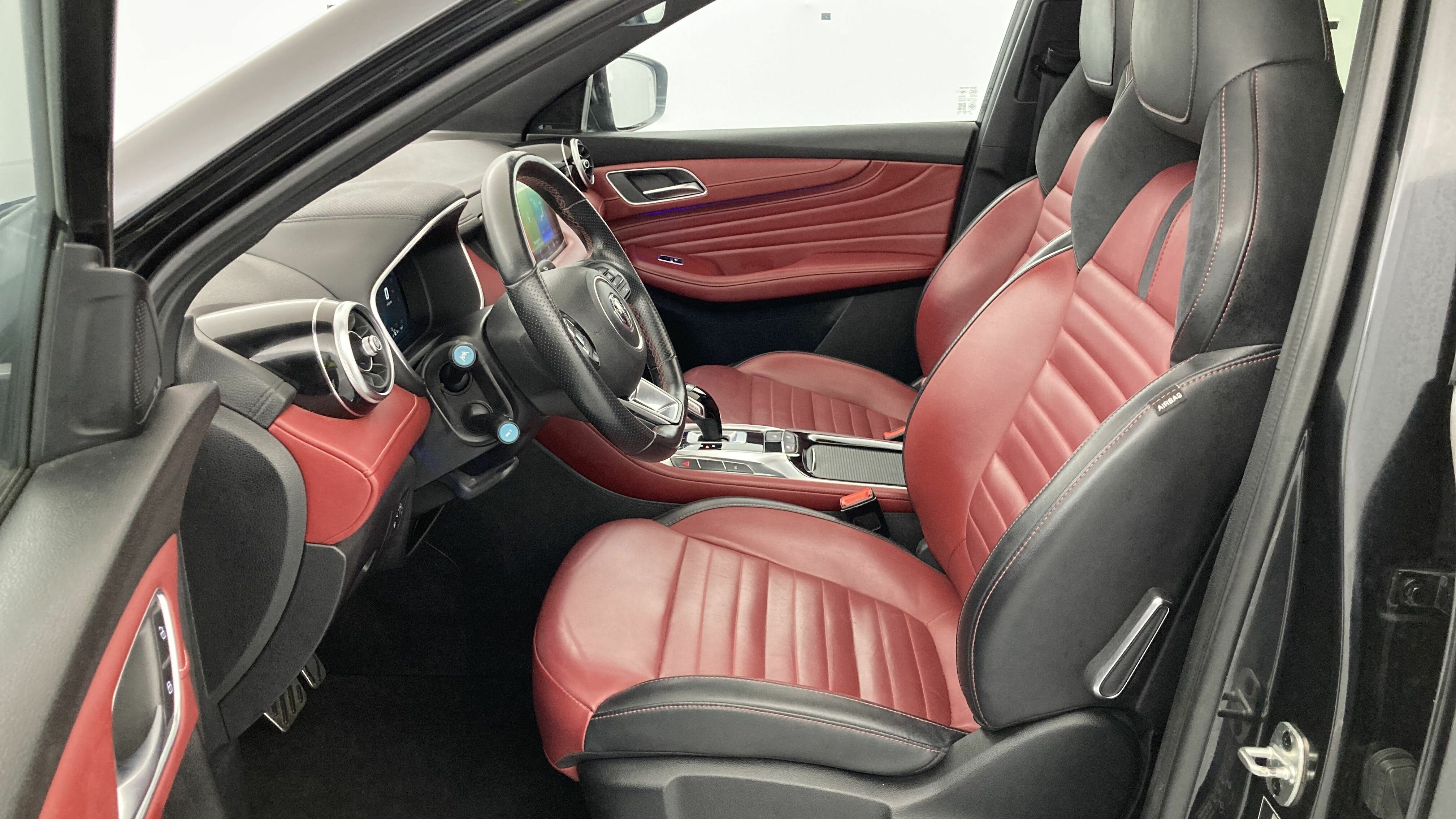 mg ehs phev exclusive 1.5 T-GDI 258 PHEV 2022 pebble black 14