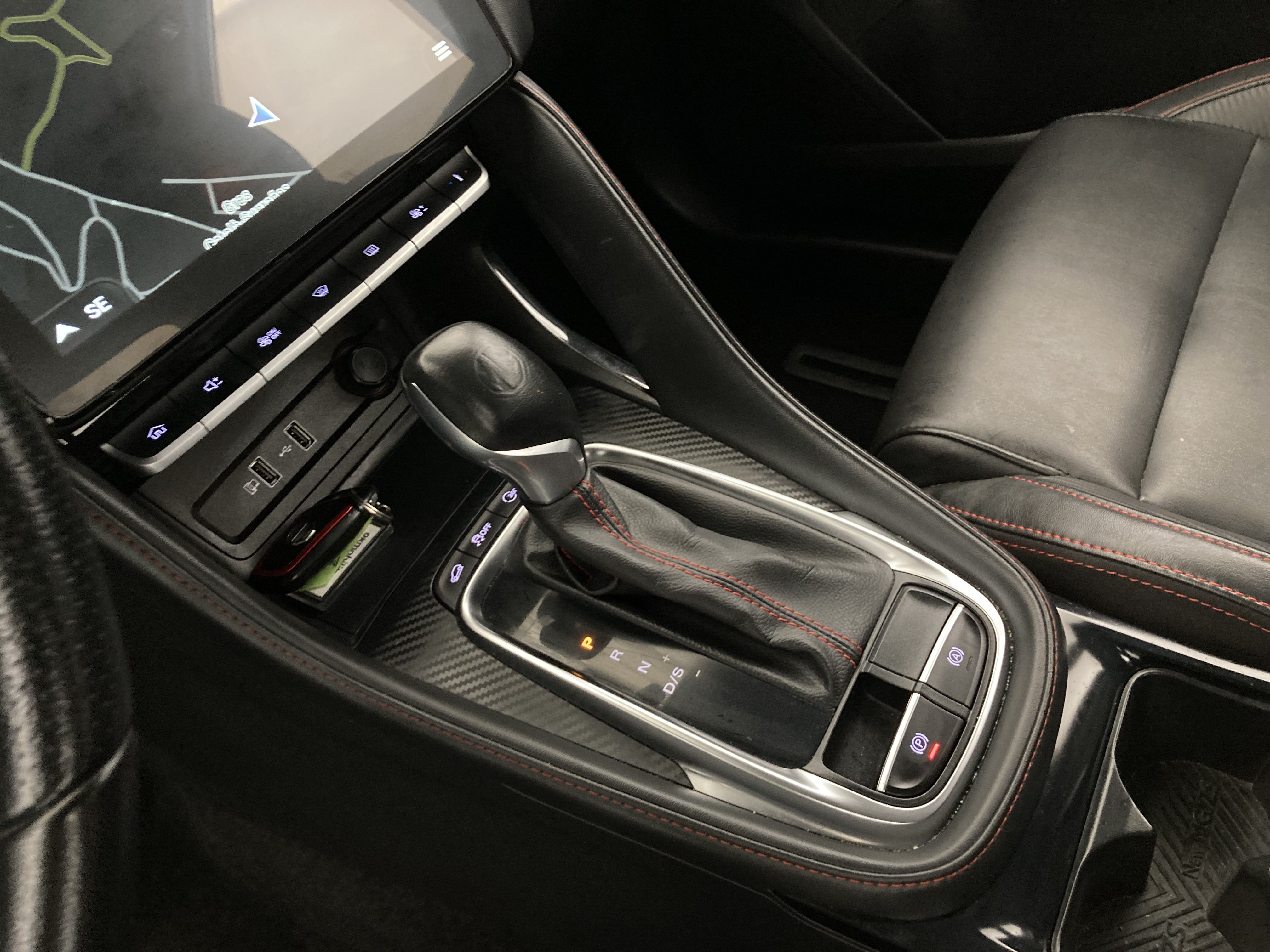 mg zs luxury 1.0 T-GDI 111 CA 2023 dover white 12