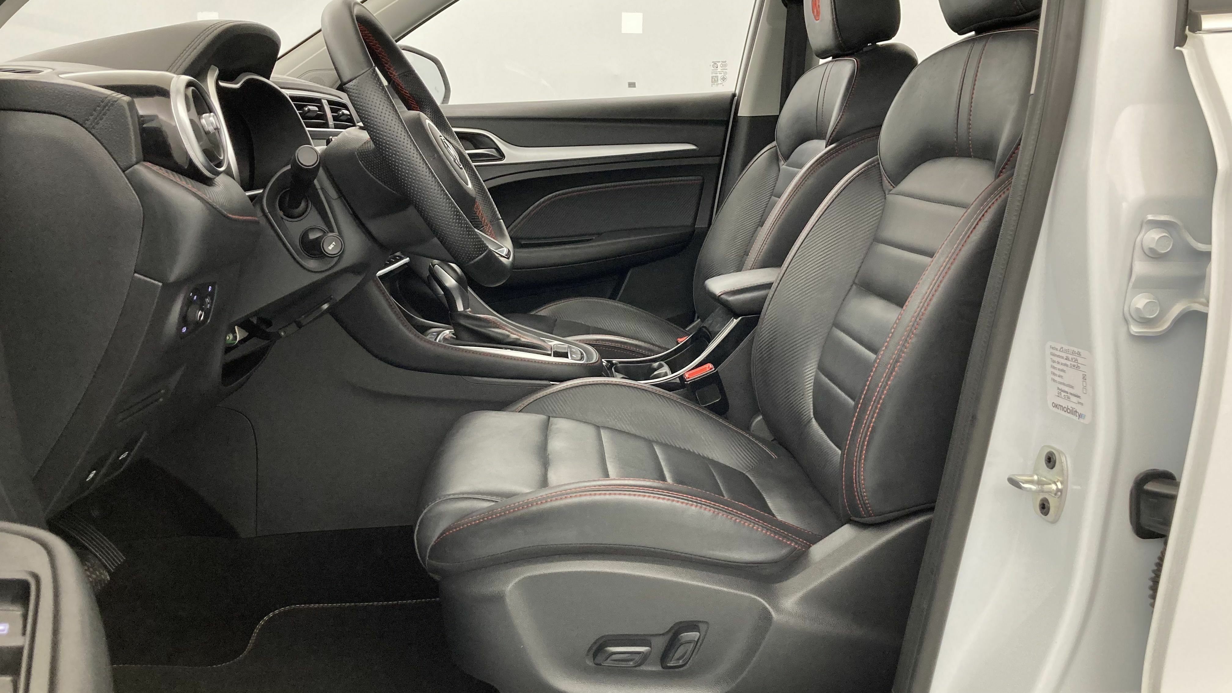 mg zs luxury 1.0 T-GDI 110 AT 2024 dover white 14