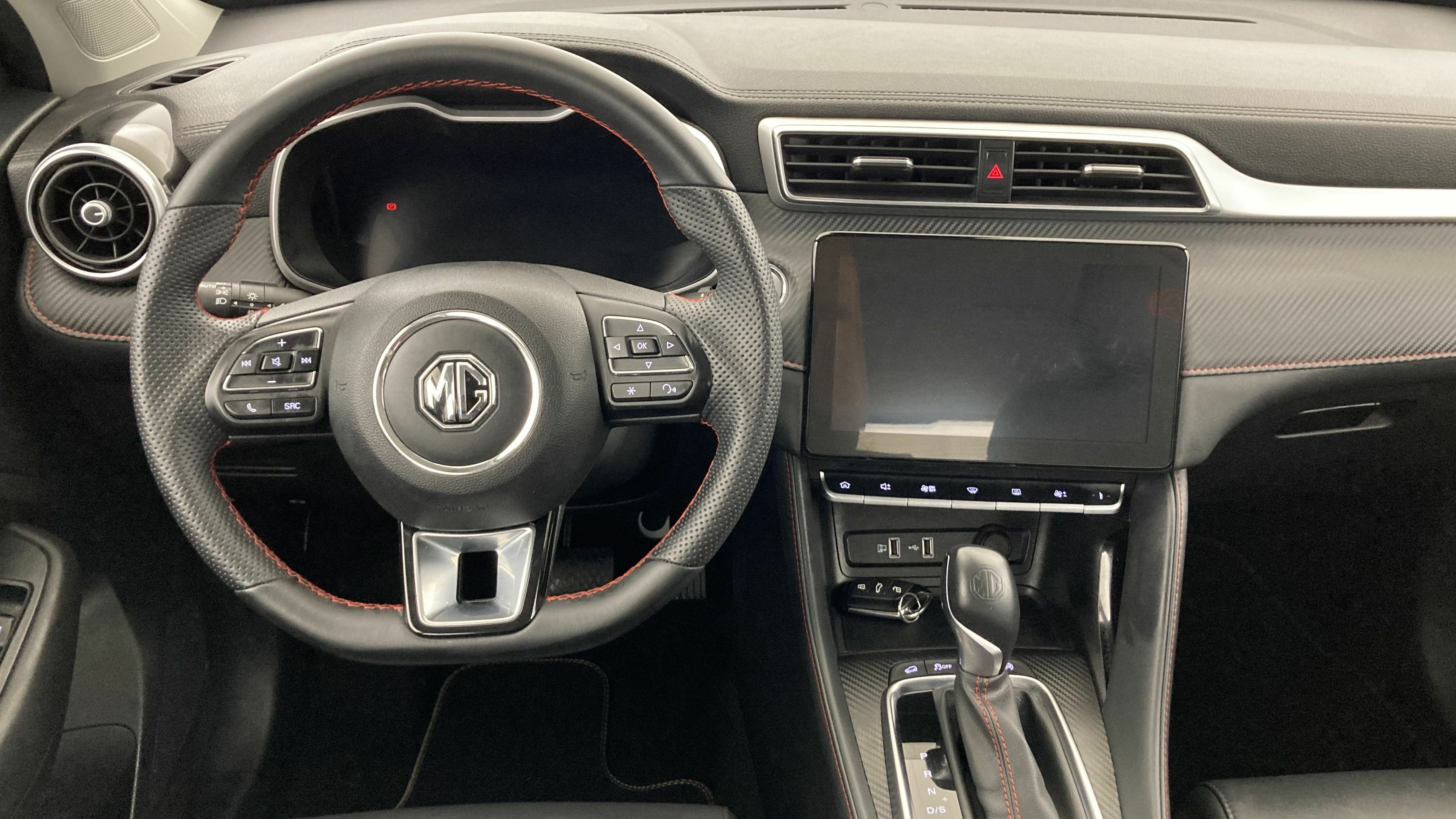 mg zs luxury 1.0 T-GDI 110 AT 2024 dover white 16