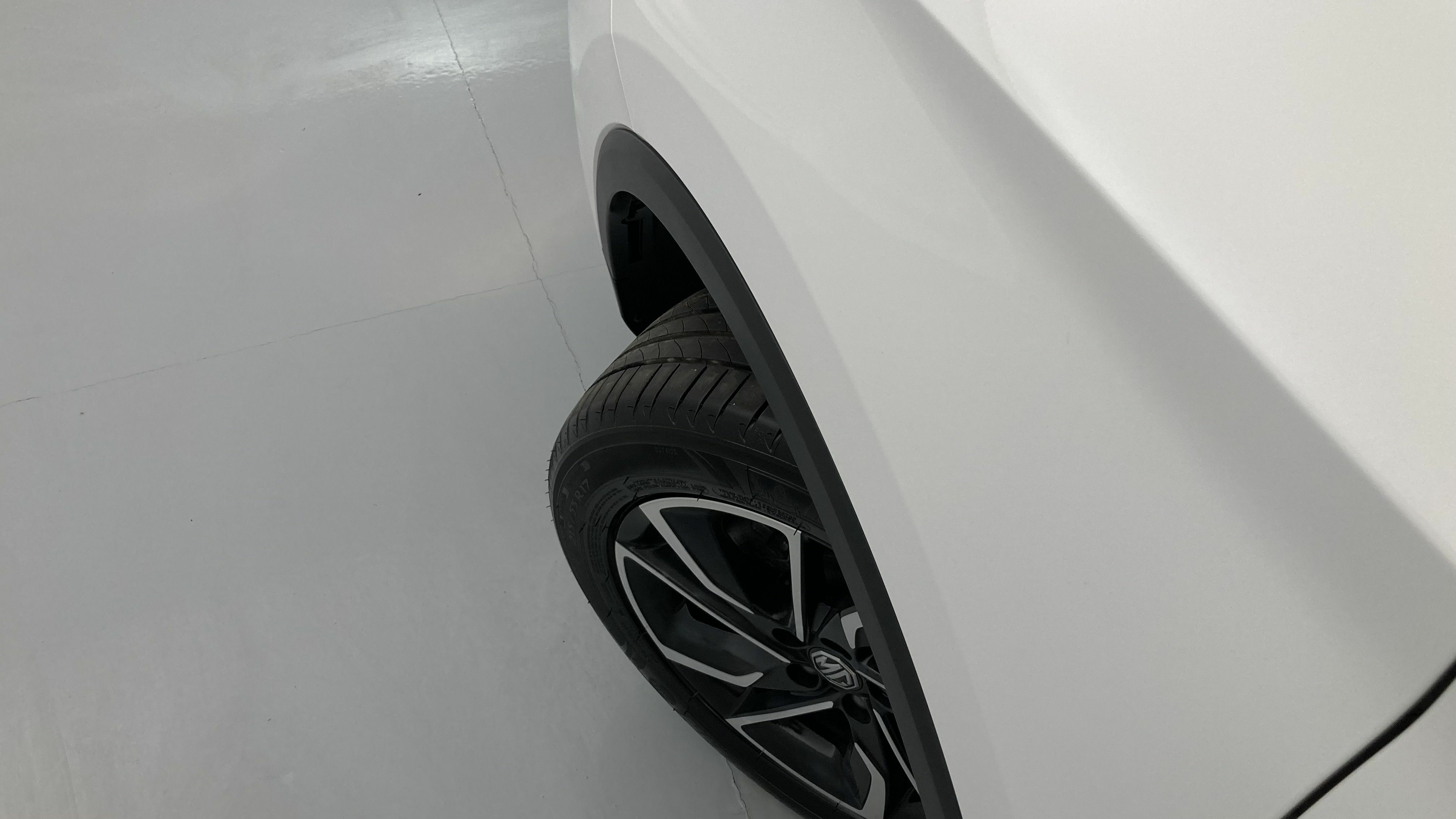 mg zs luxury 1.0 T-GDI 110 AT 2024 dover white 28