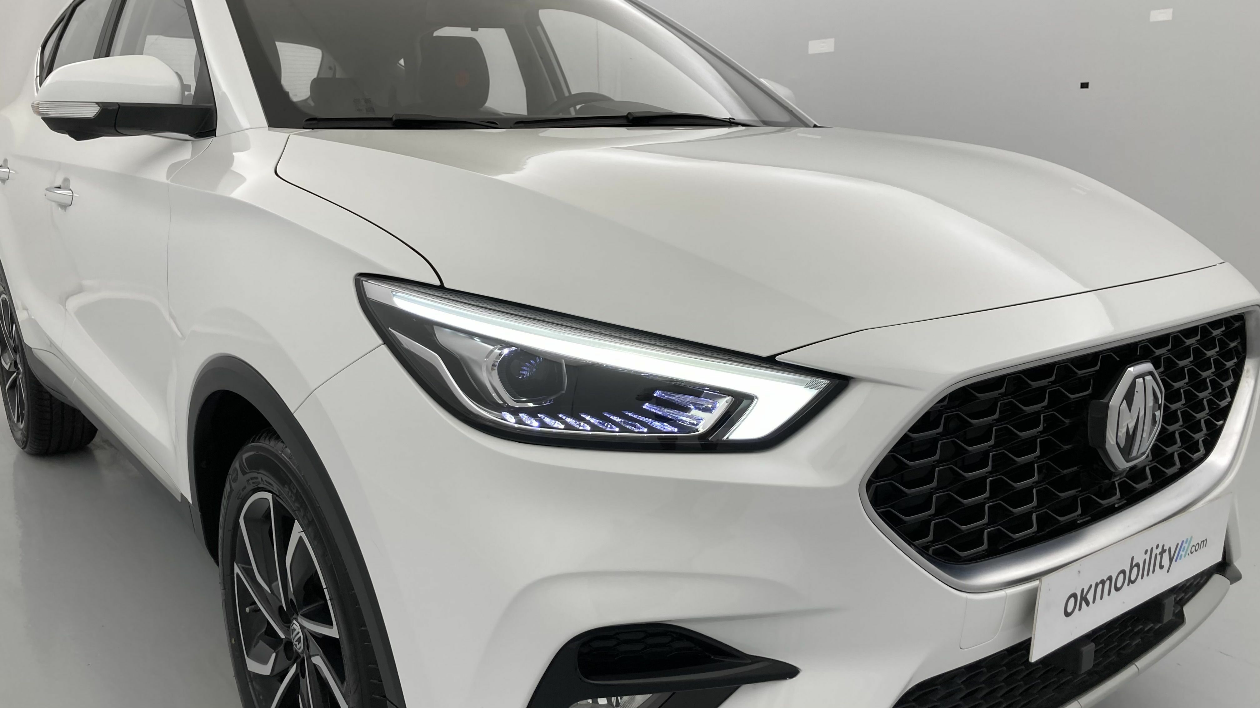mg zs luxury 1.0 T-GDI 110 AT 2024 dover white 29