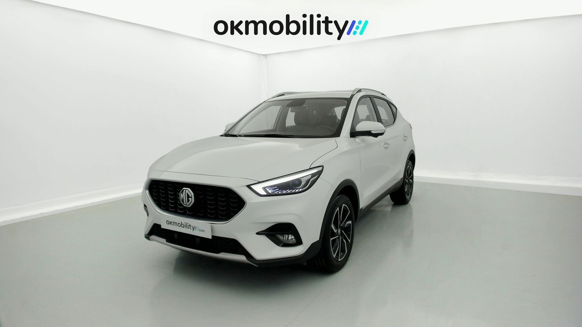 mg zs luxury 1.0 T-GDI 110 AT 2024 dover white 1