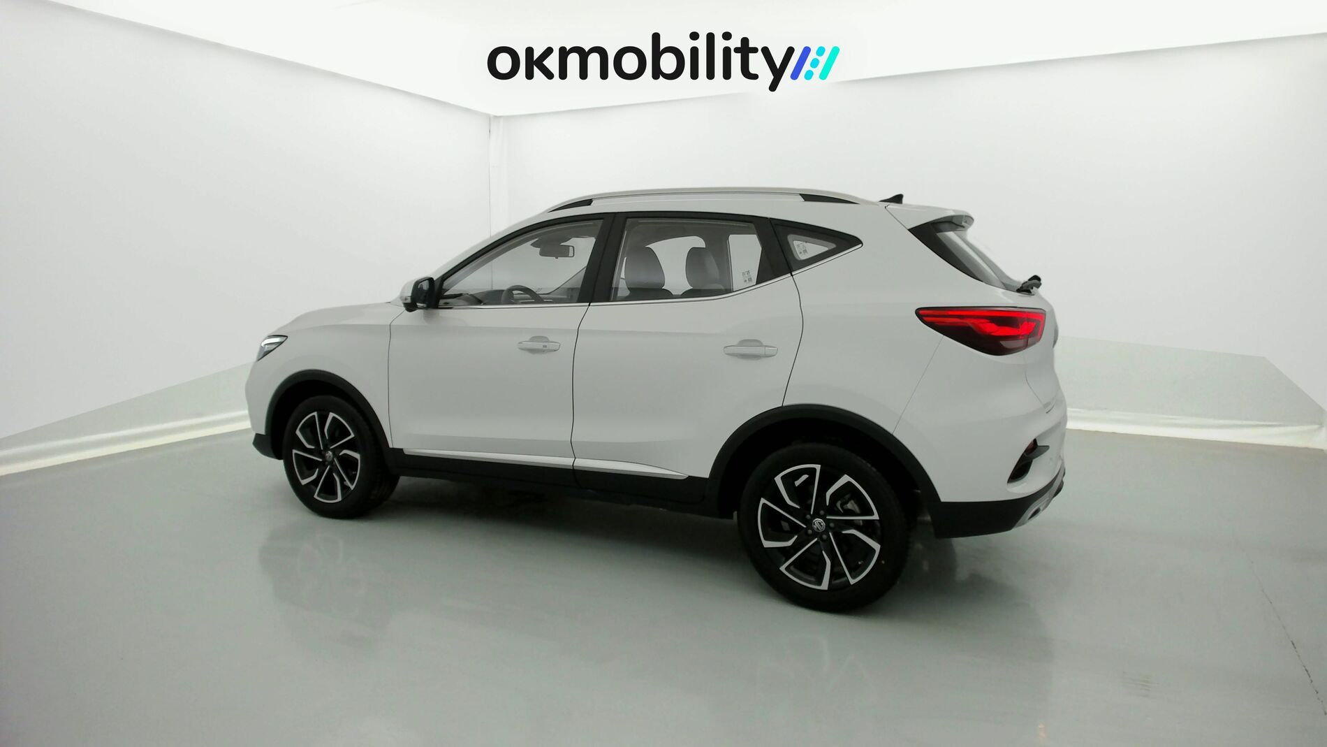 mg zs luxury 1.0 T-GDI 110 AT 2024 dover white 8