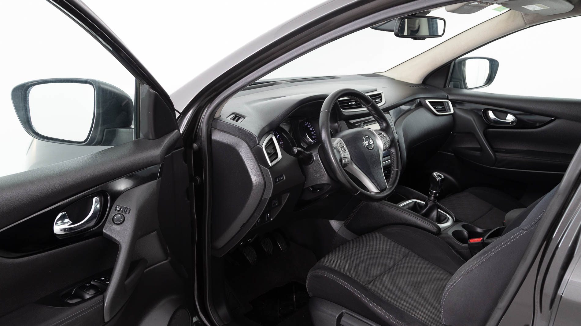 nissan qashqai n connecta 1.2 DIG-T 115 2017 negro 13