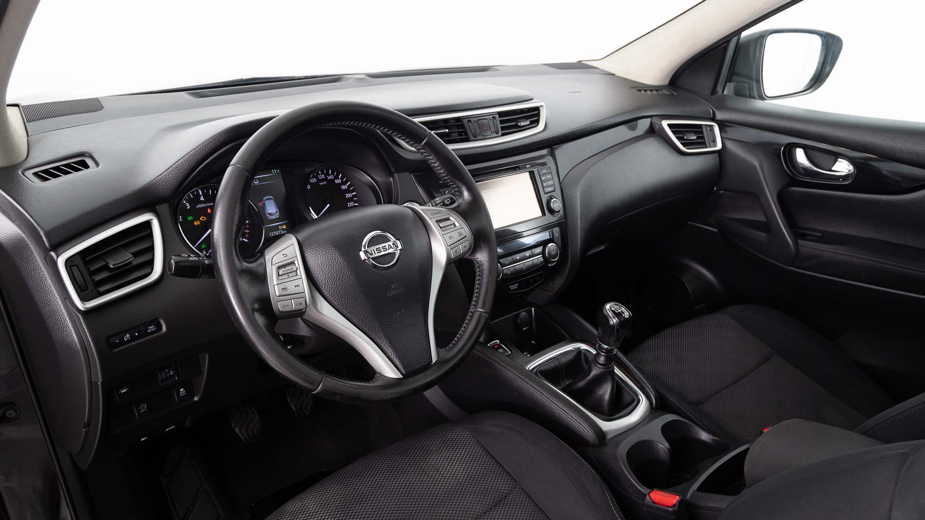 nissan qashqai n connecta 1.2 DIG-T 115 2017 negro 14