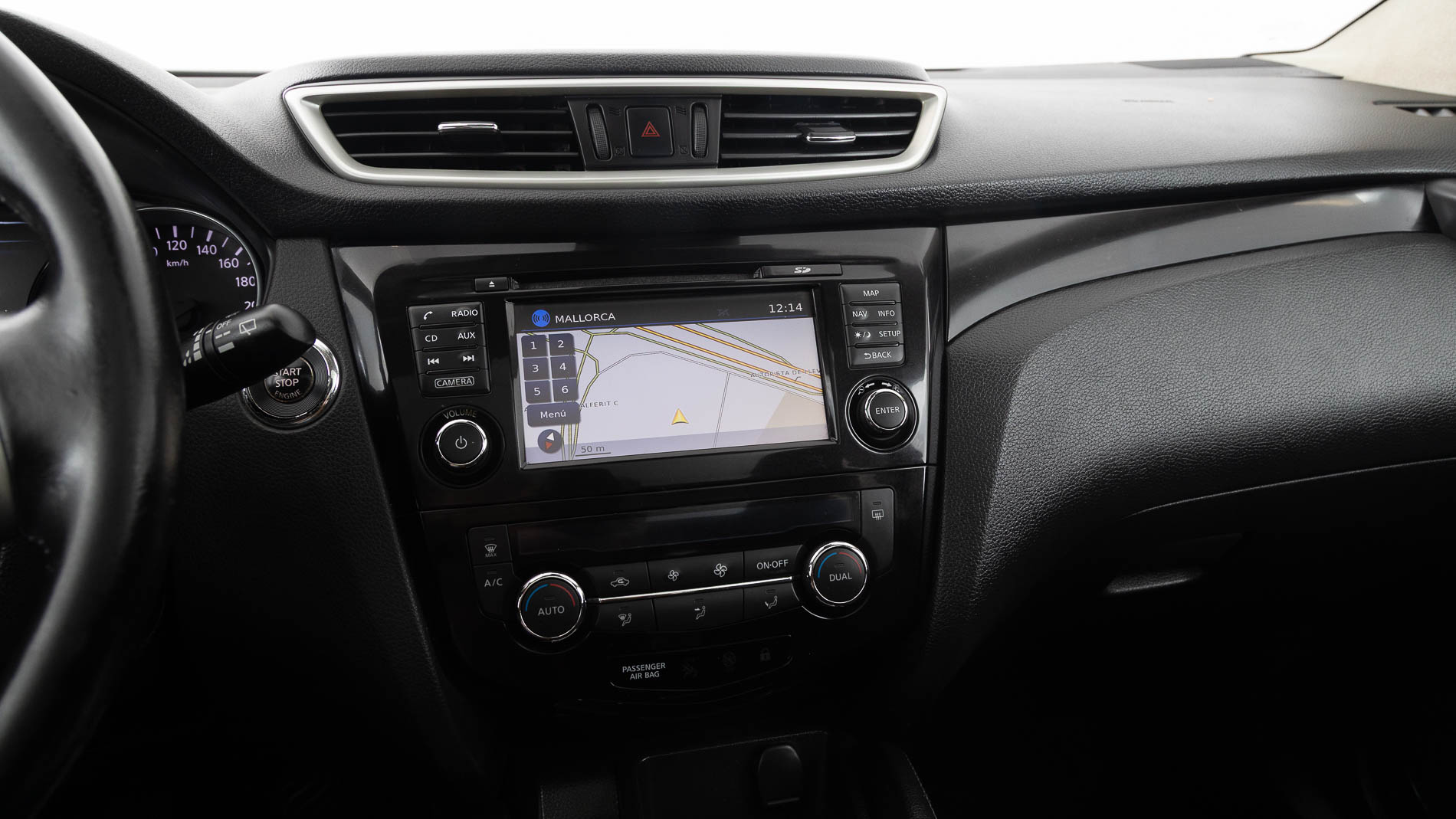 nissan qashqai n connecta 1.2 DIG-T 115 2017 negro 16