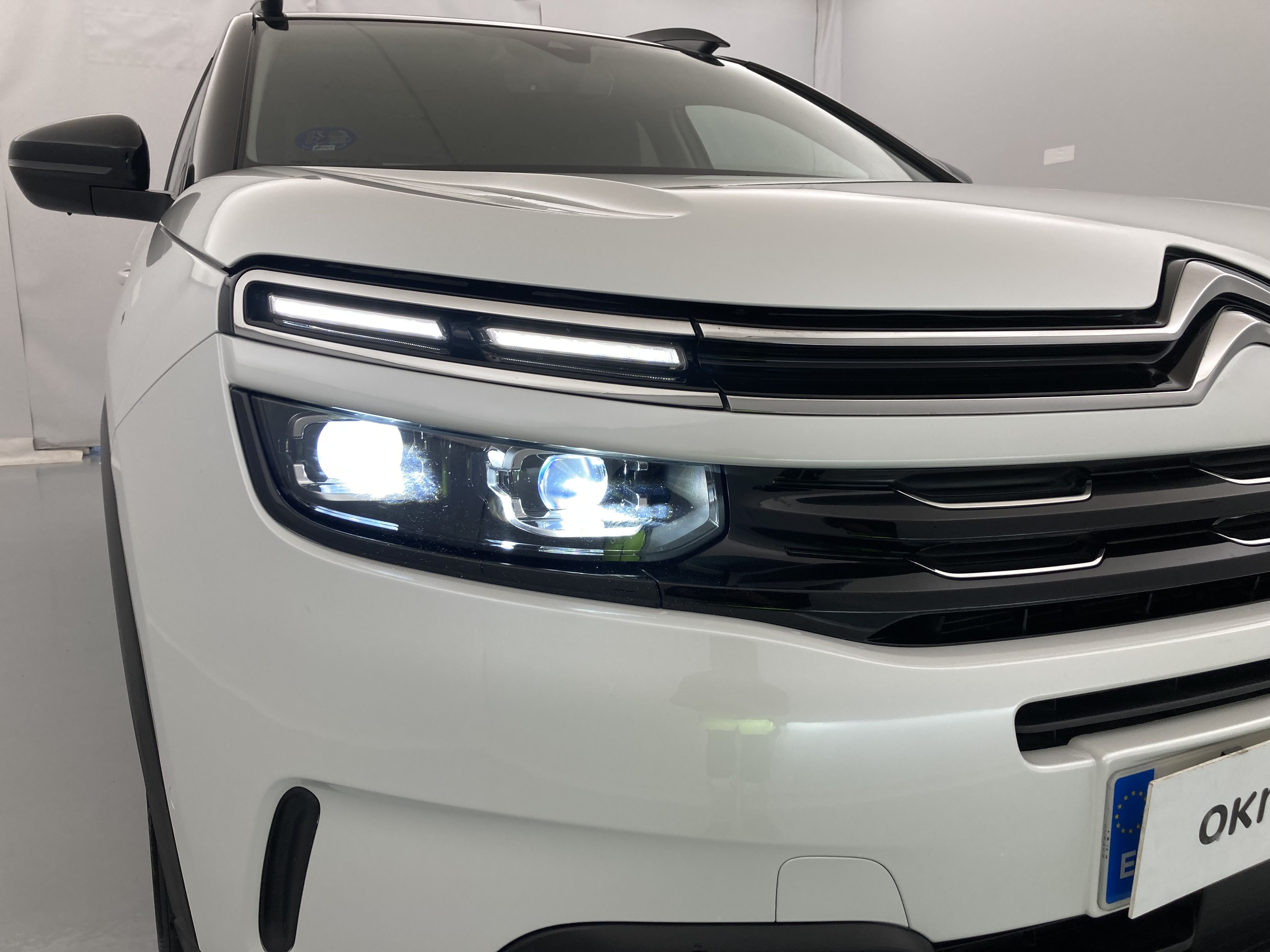 citroen c5 aircross shine 1.6 PURETECH HYBRID 225 E-EAT 2022 blanco nacarado / negro 25