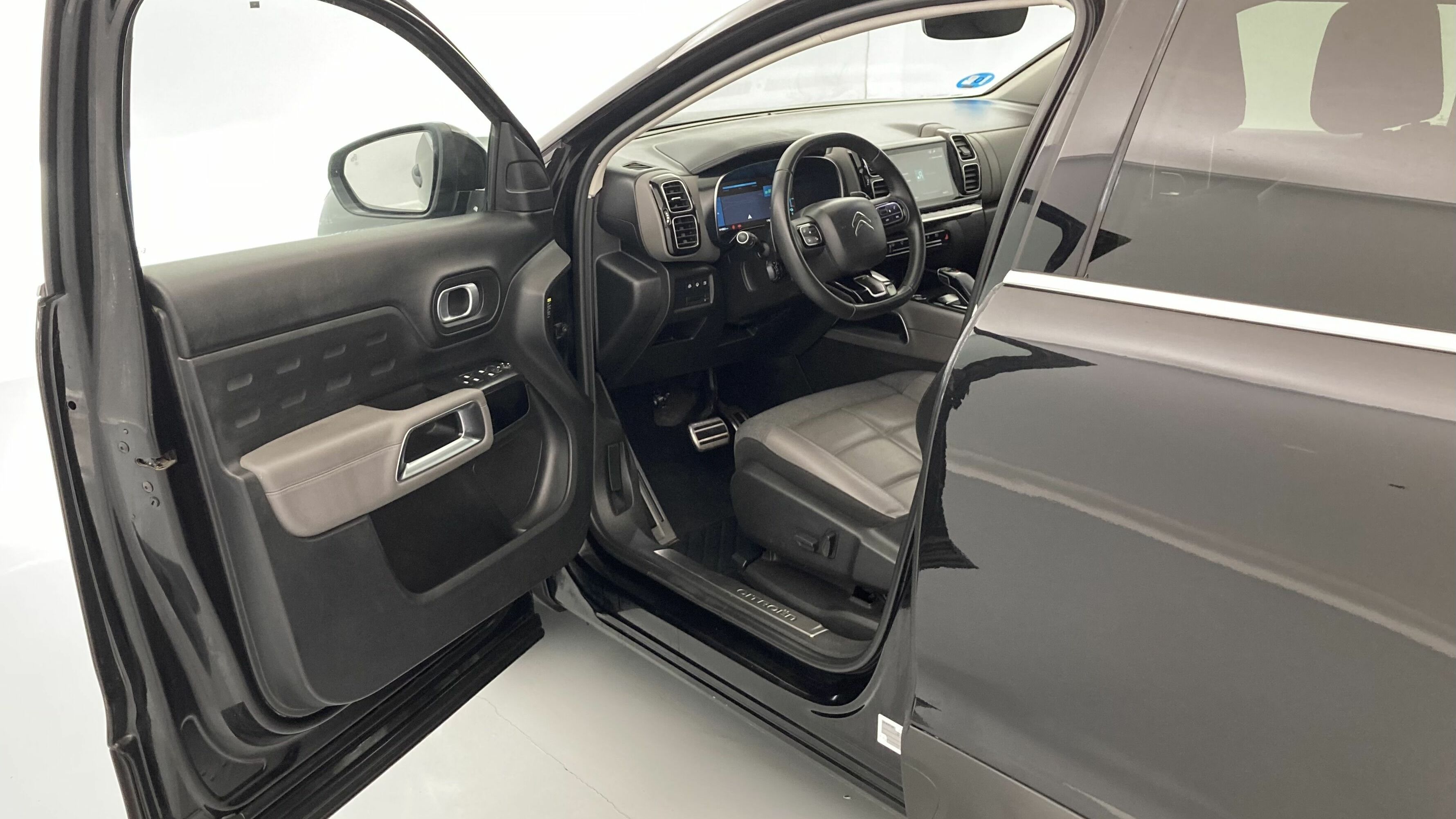 citroen c5 aircross shine 1.6 PURETECH HYBRID 225 E-EAT 2022 negro perla nera 13