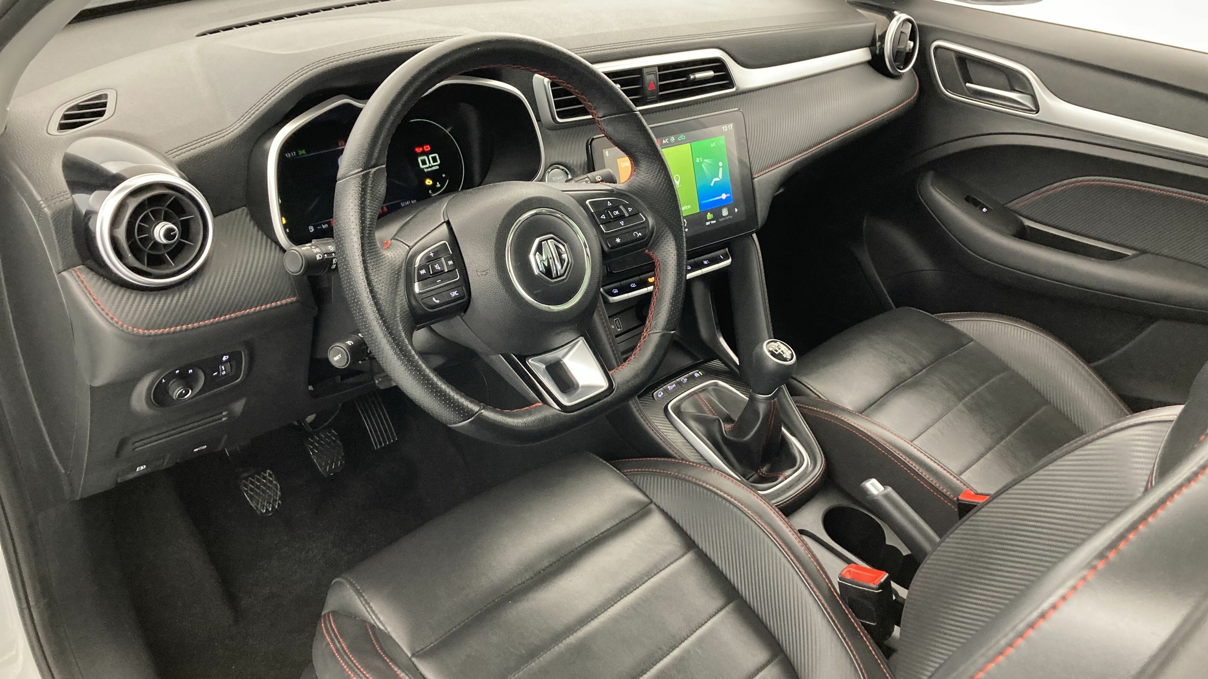 mg zs luxury 1.0 T-GDI 111 2023 dover white 12