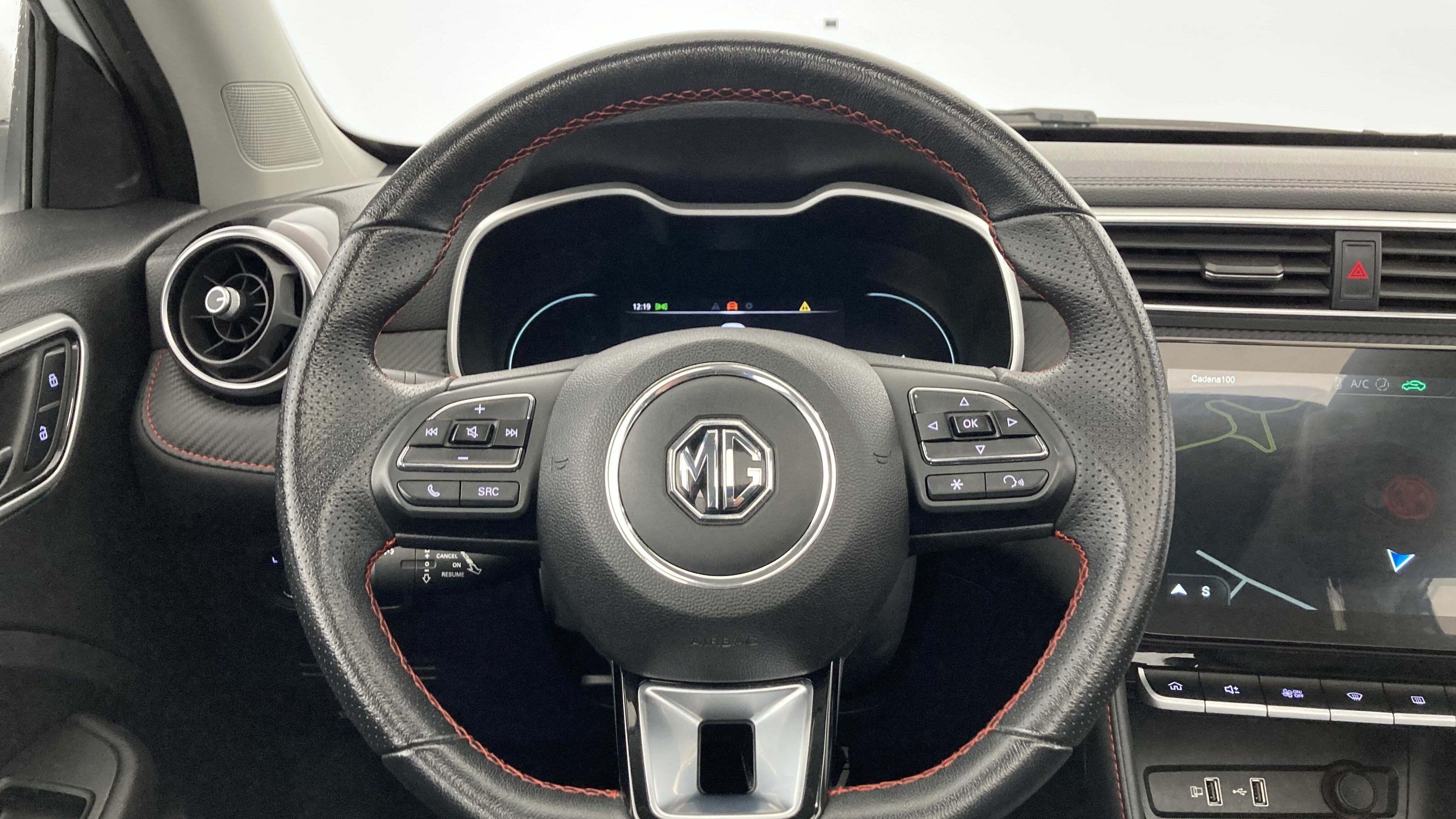 mg zs luxury 1.0 T-GDI 111 2023 dover white 14