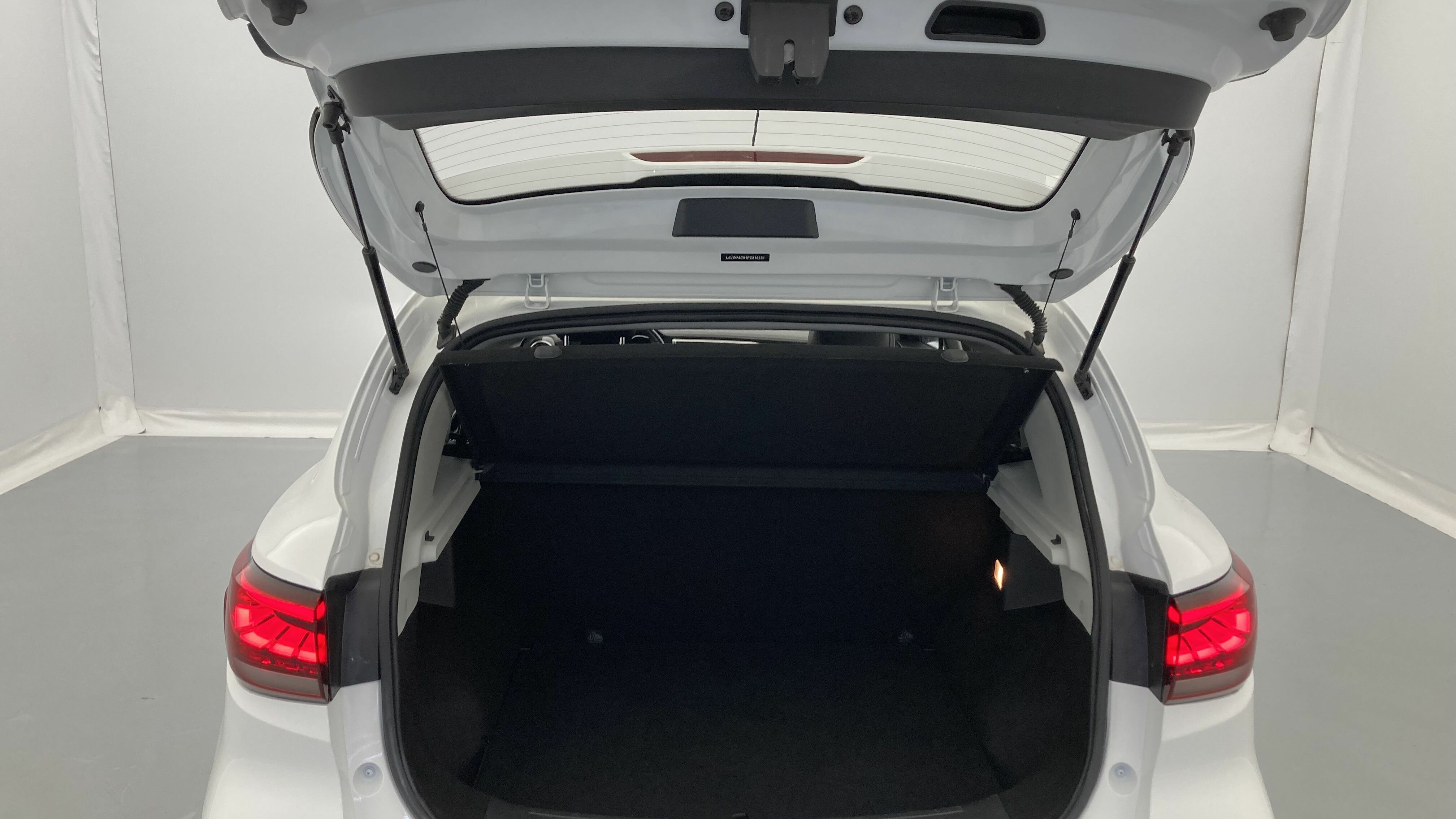 mg zs luxury 1.0 T-GDI 111 2023 dover white 19