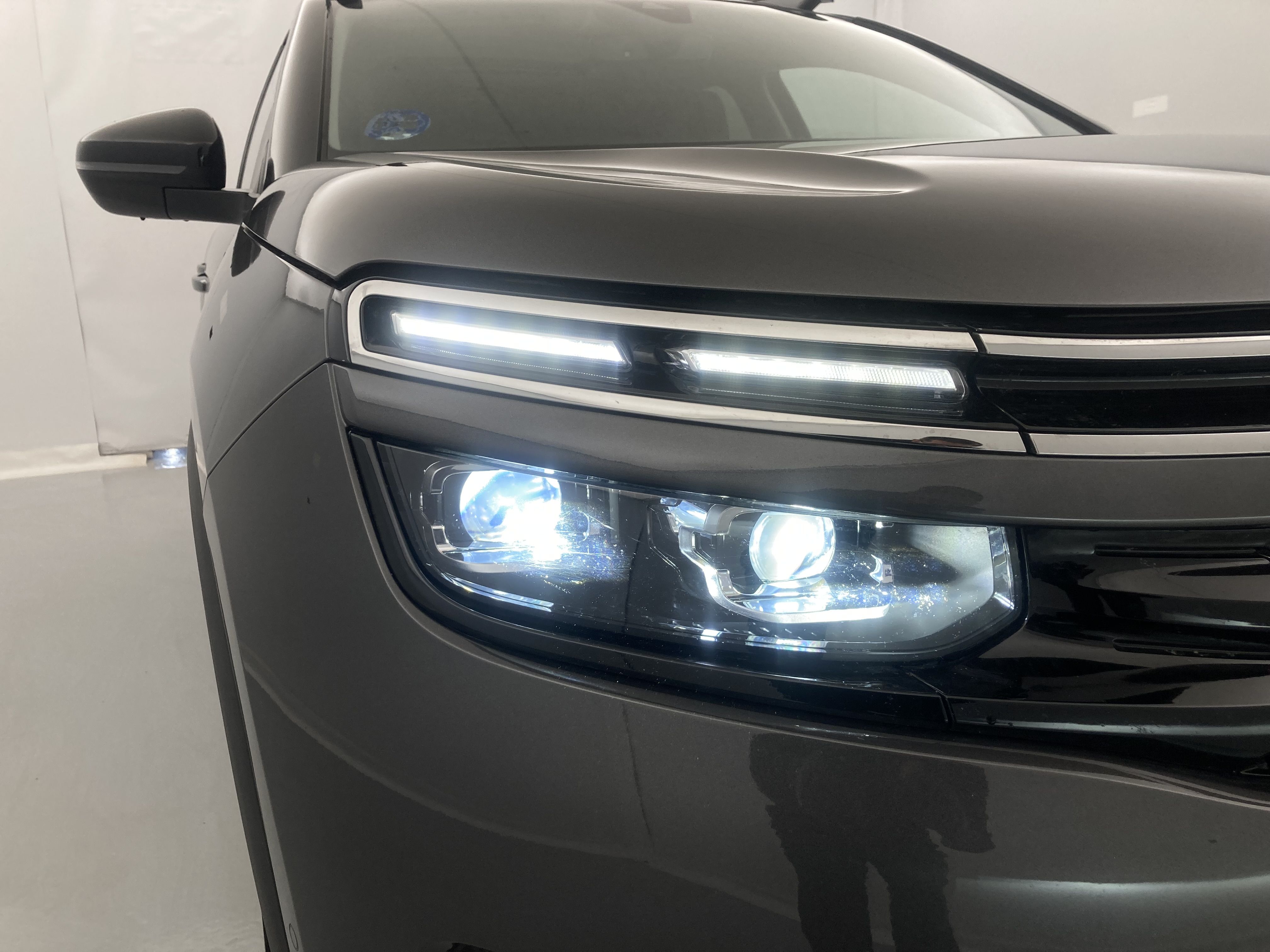 citroen c5 aircross shine 1.6 PURETECH HYBRID 225 E-EAT 2022 gris platino / negro 14