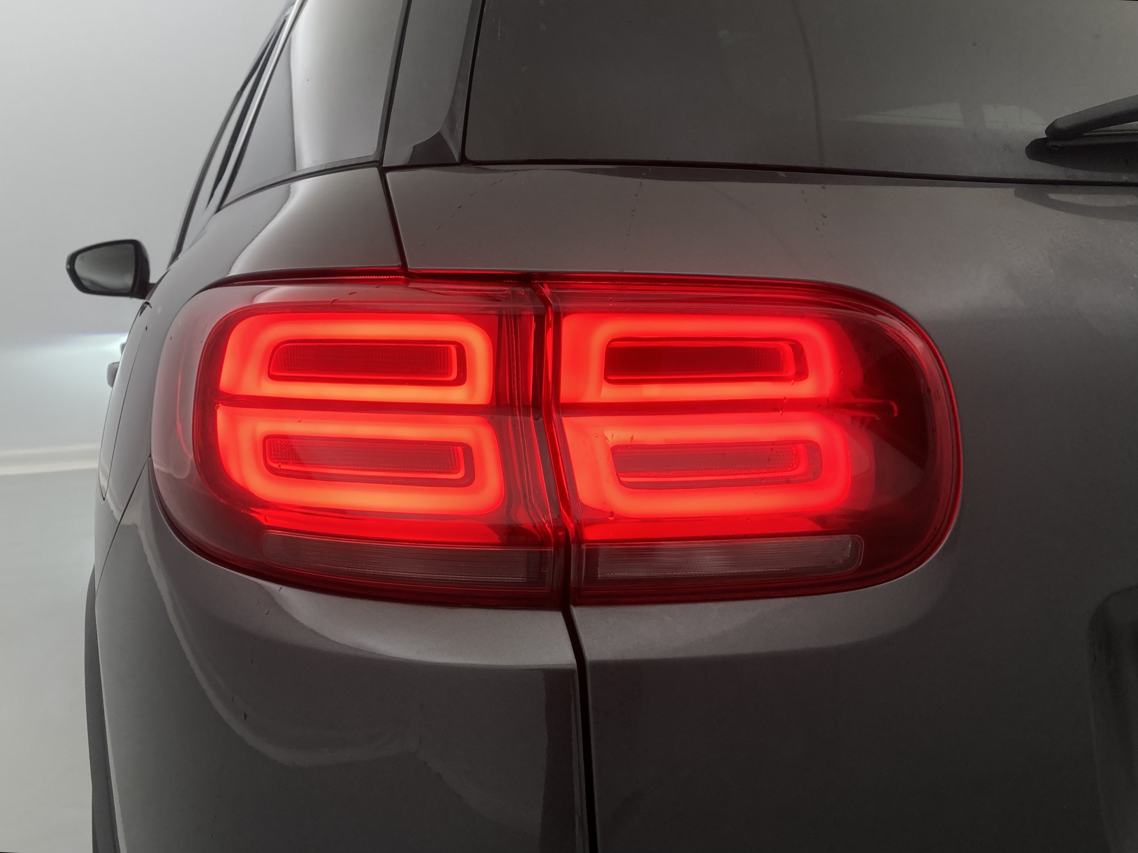 citroen c5 aircross shine 1.6 PURETECH HYBRID 225 E-EAT 2022 gris platino / negro 15