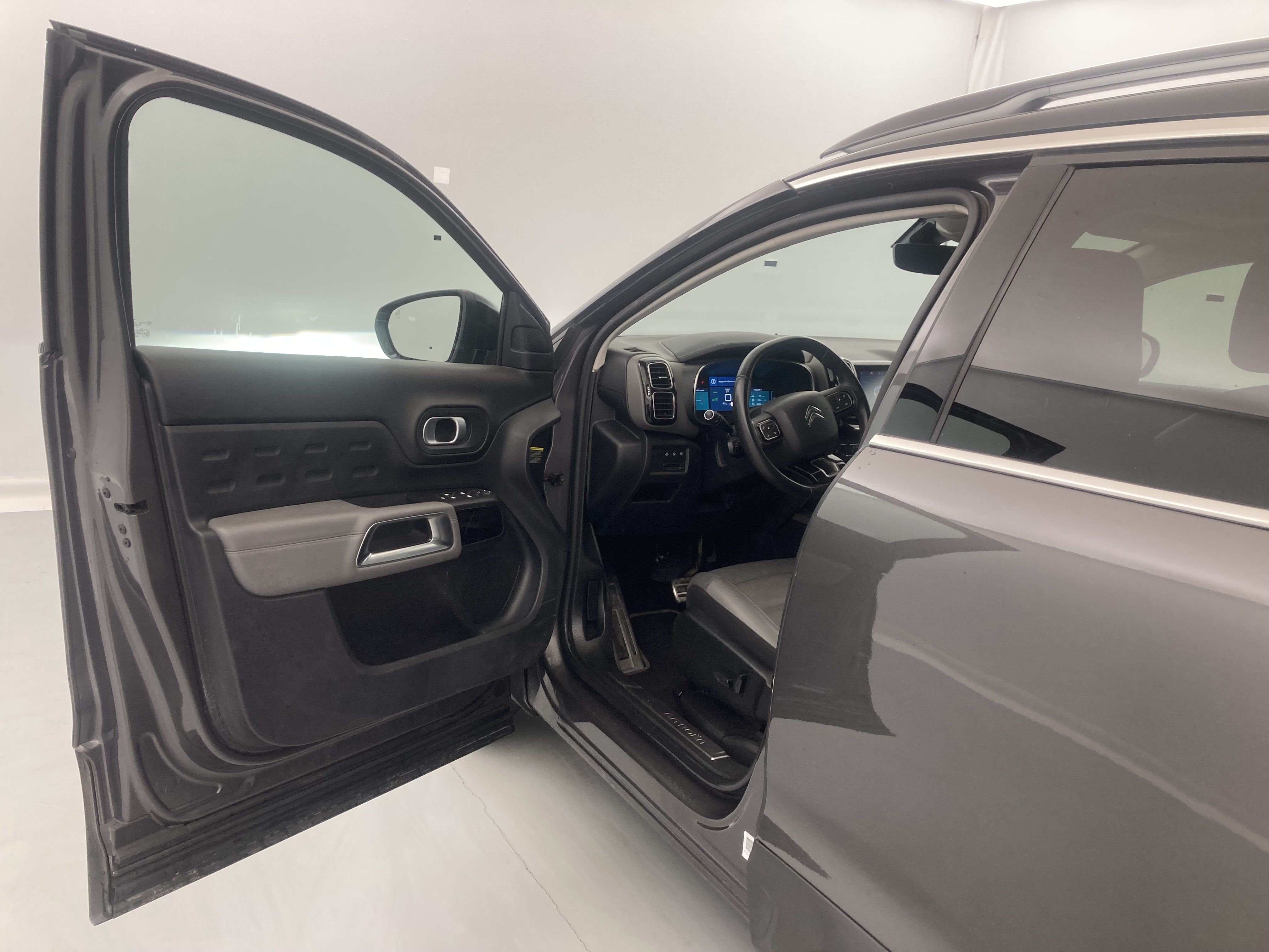 citroen c5 aircross shine 1.6 PURETECH HYBRID 225 E-EAT 2022 gris platino / negro 19