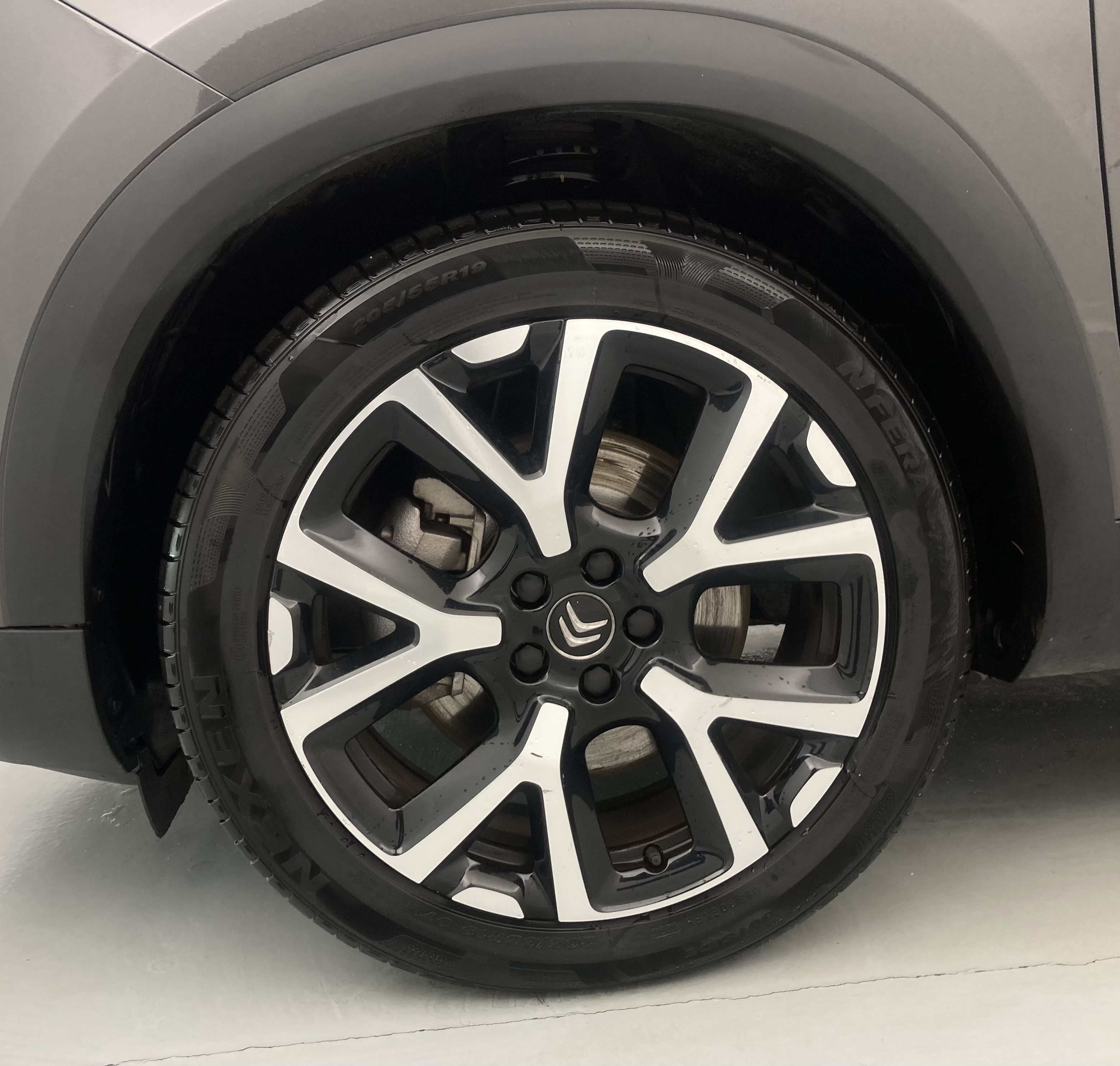 citroen c5 aircross shine 1.6 PURETECH HYBRID 225 E-EAT 2022 gris platino / negro 29