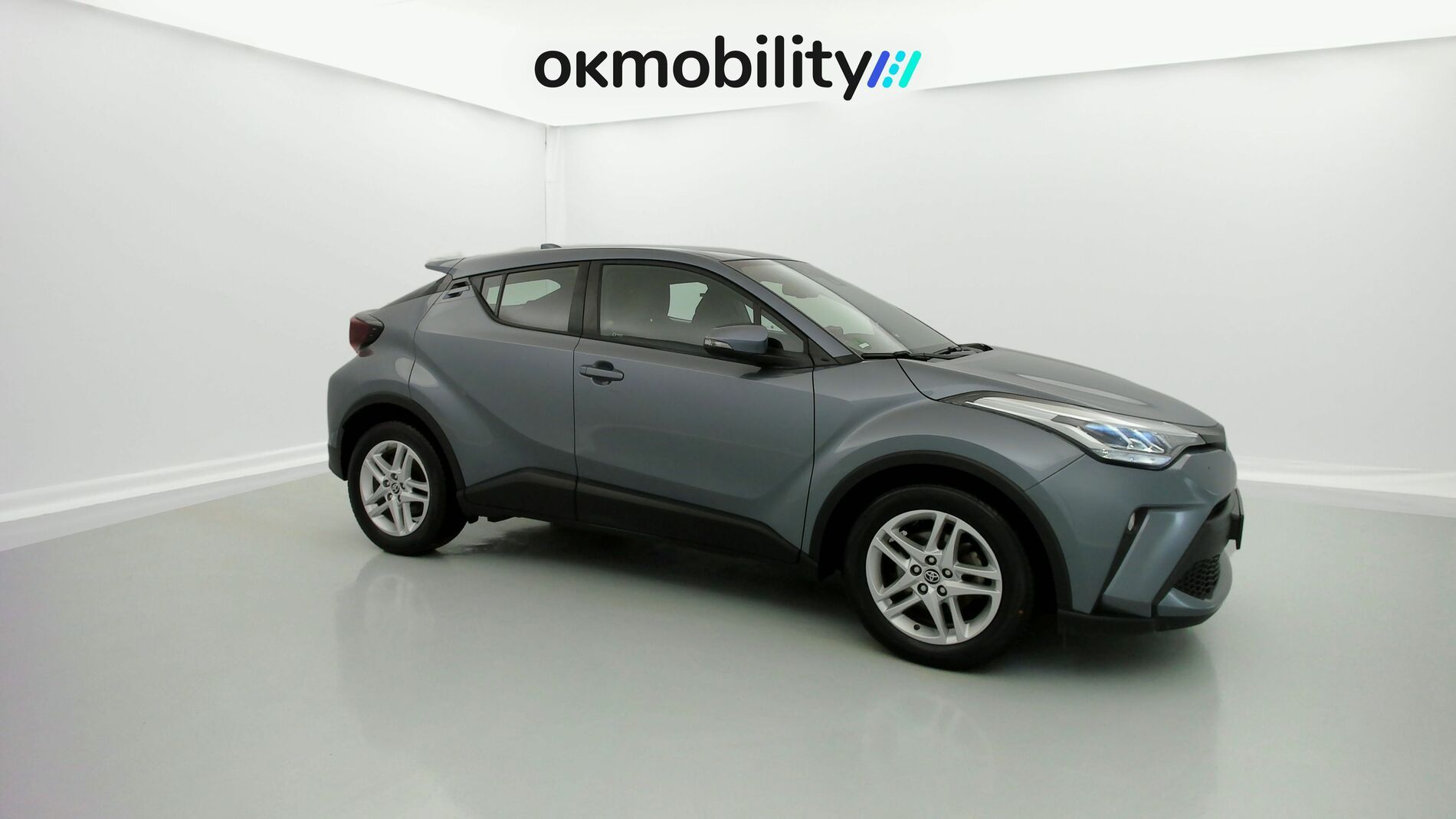 toyota c-hr business edition 1.8 E-CVT 125H 2023 azul sodalita 2