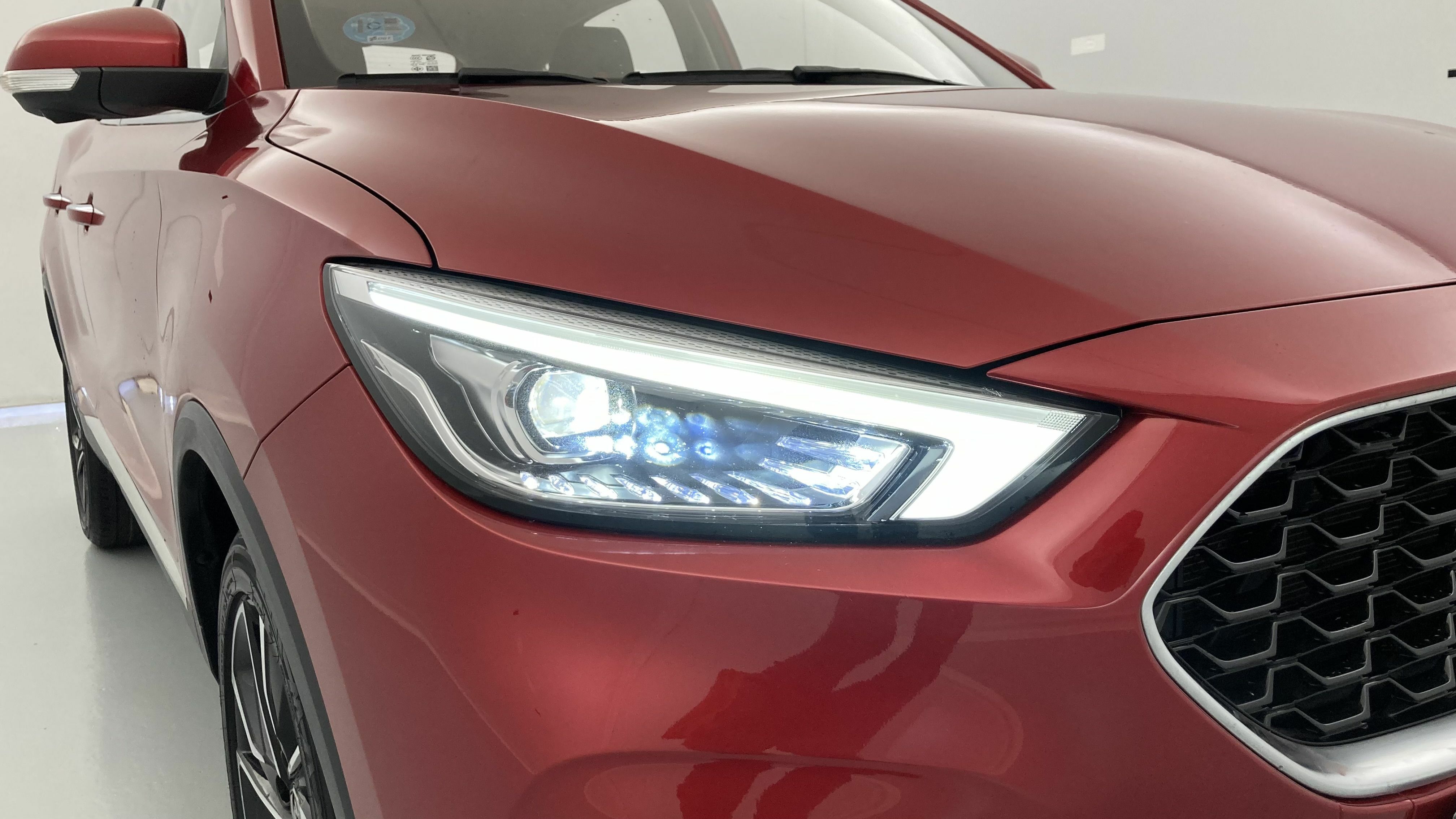 mg zs luxury 1.5 VTI-TECH 106 2023 diamond red 28