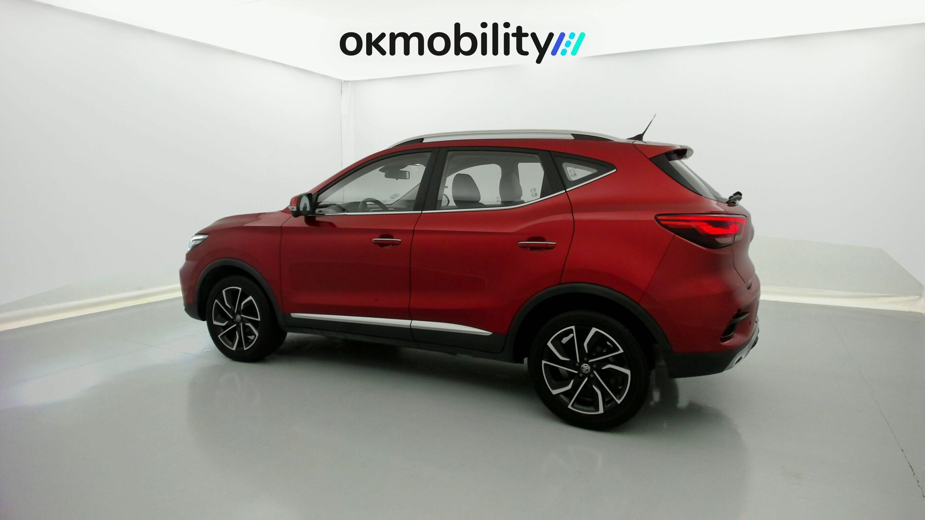 mg zs luxury 1.5 VTI-TECH 106 2023 diamond red 7