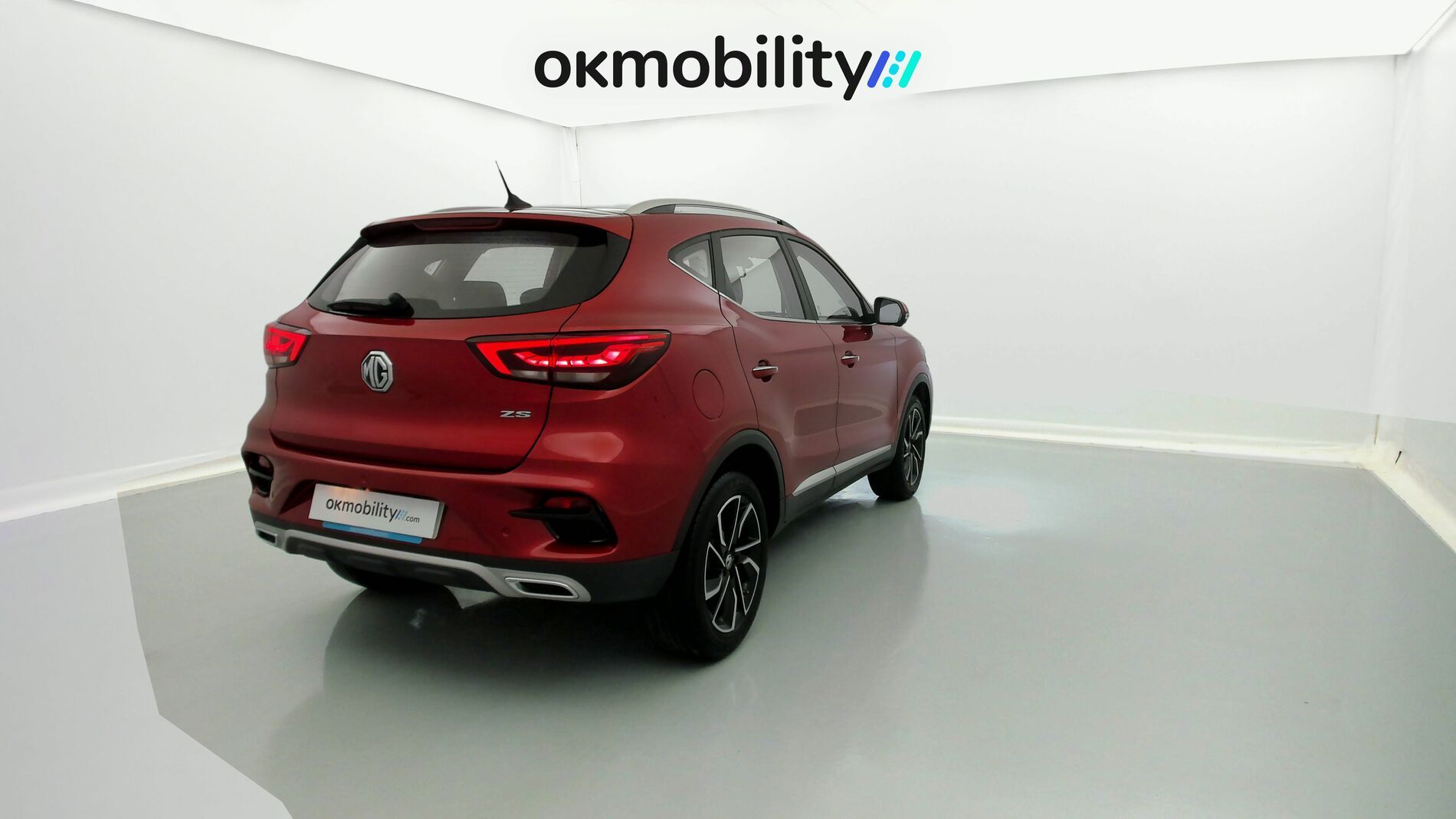 mg zs luxury 1.5 VTI-TECH 106 2023 diamond red 10