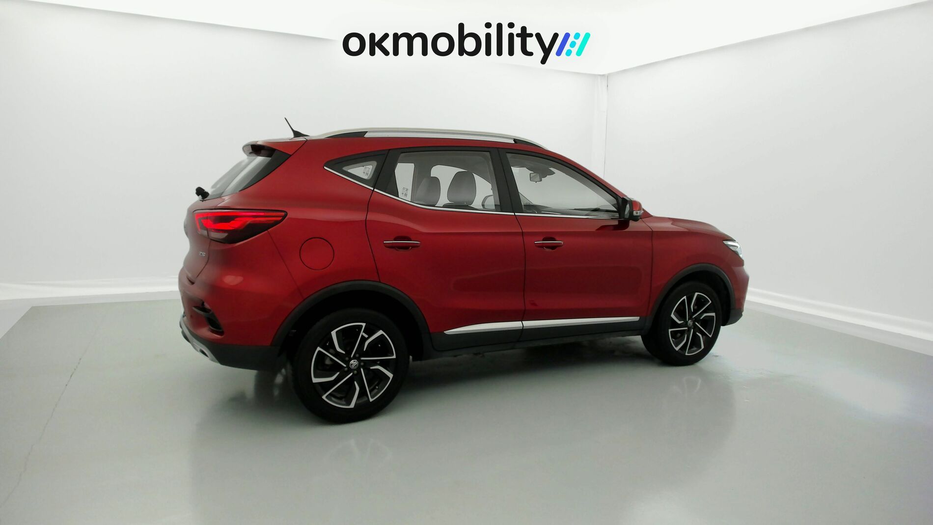 mg zs luxury 1.5 VTI-TECH 106 2023 diamond red 11