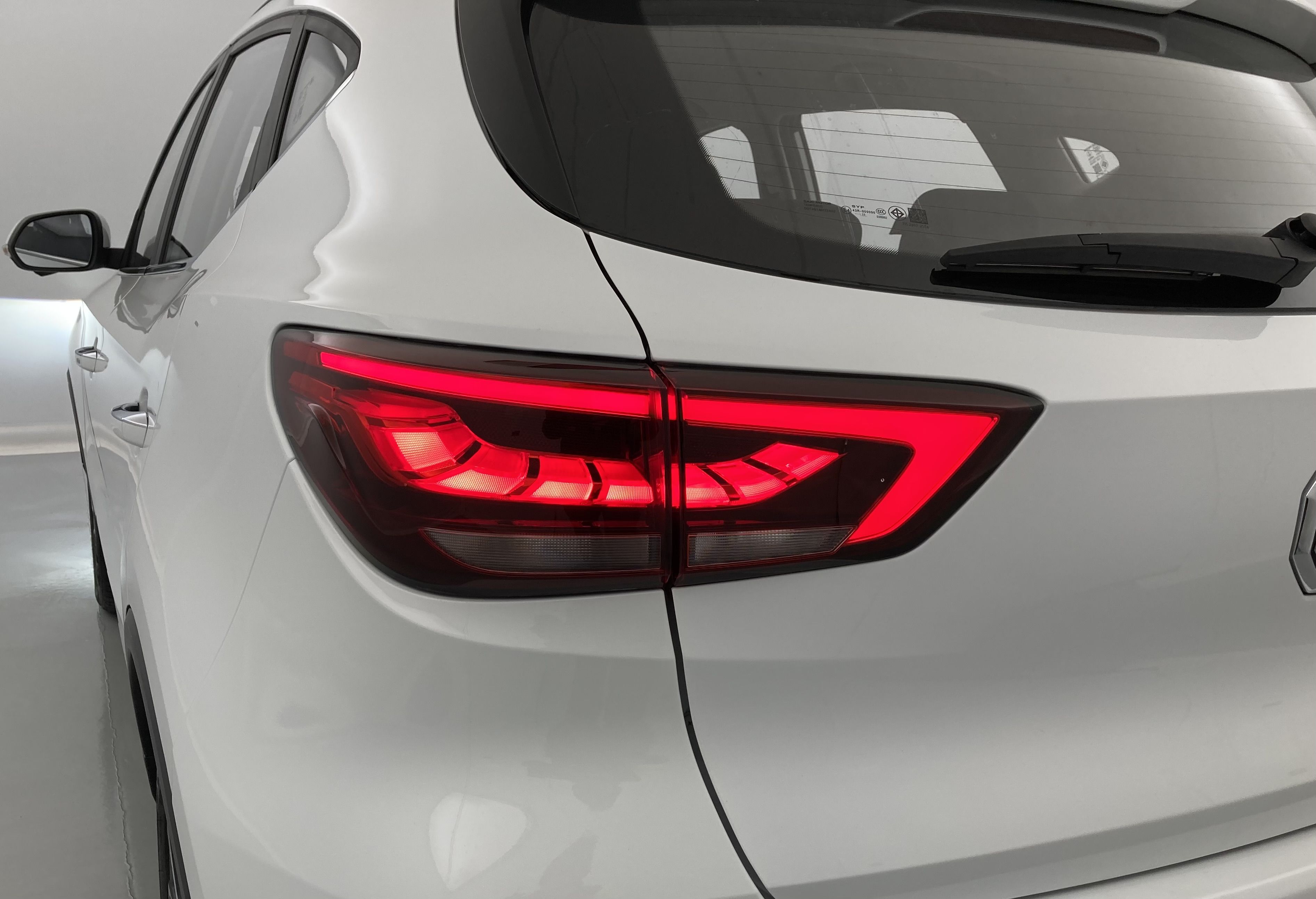 mg zs luxury 1.0 T-GDI 111 CA 2023 dover white 16