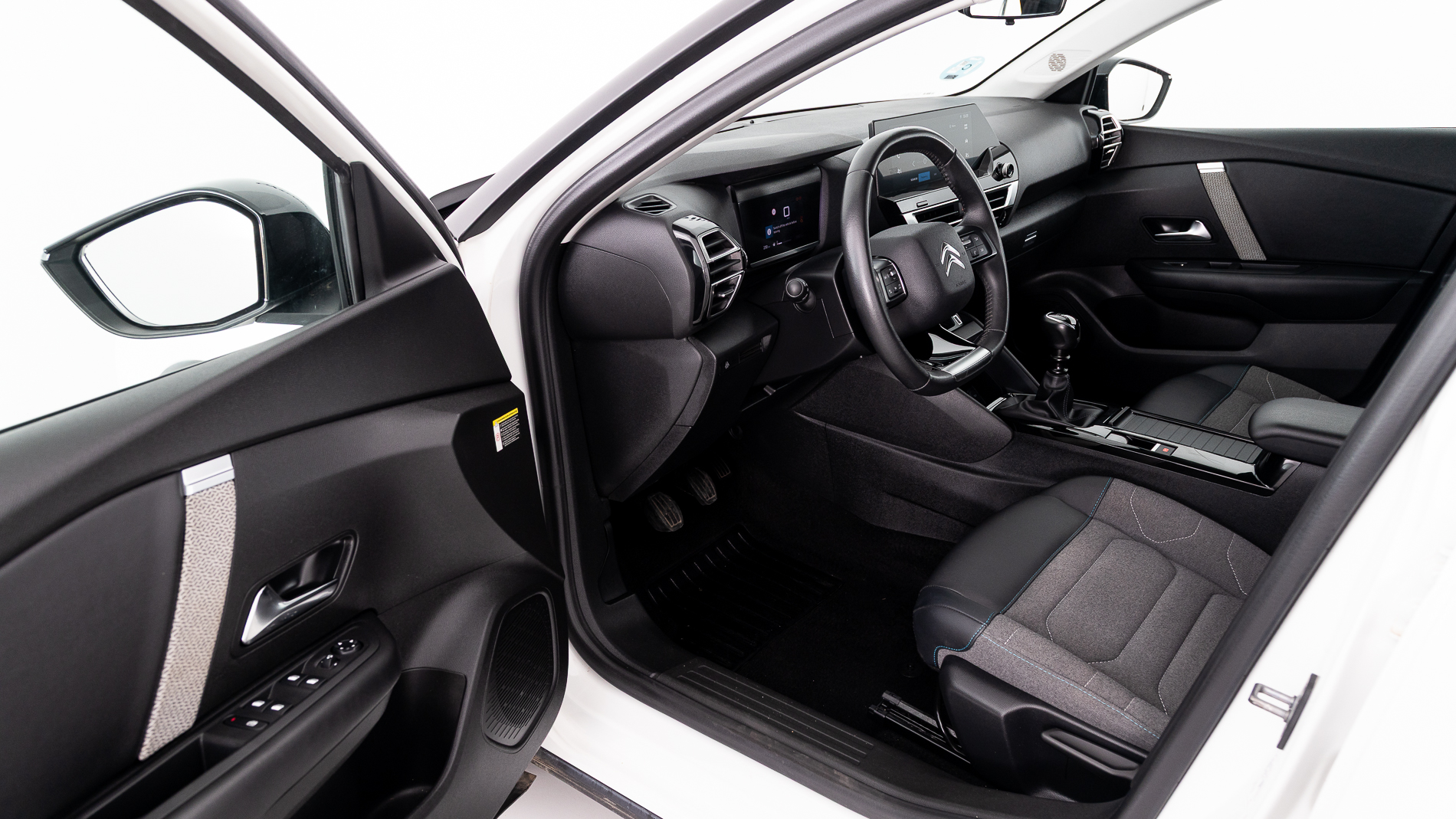 citroen c4 feel pack 1.2 PURETECH 130 2023 blanco nacarado 14