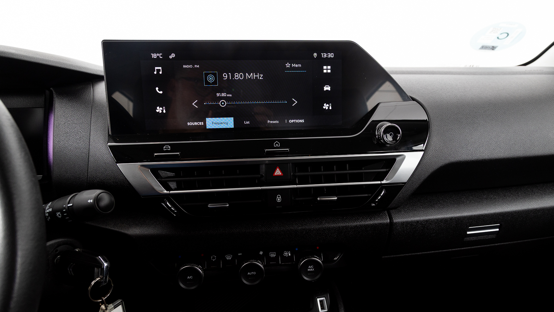 citroen c4 feel pack 1.2 PURETECH 130 2023 blanco nacarado 17