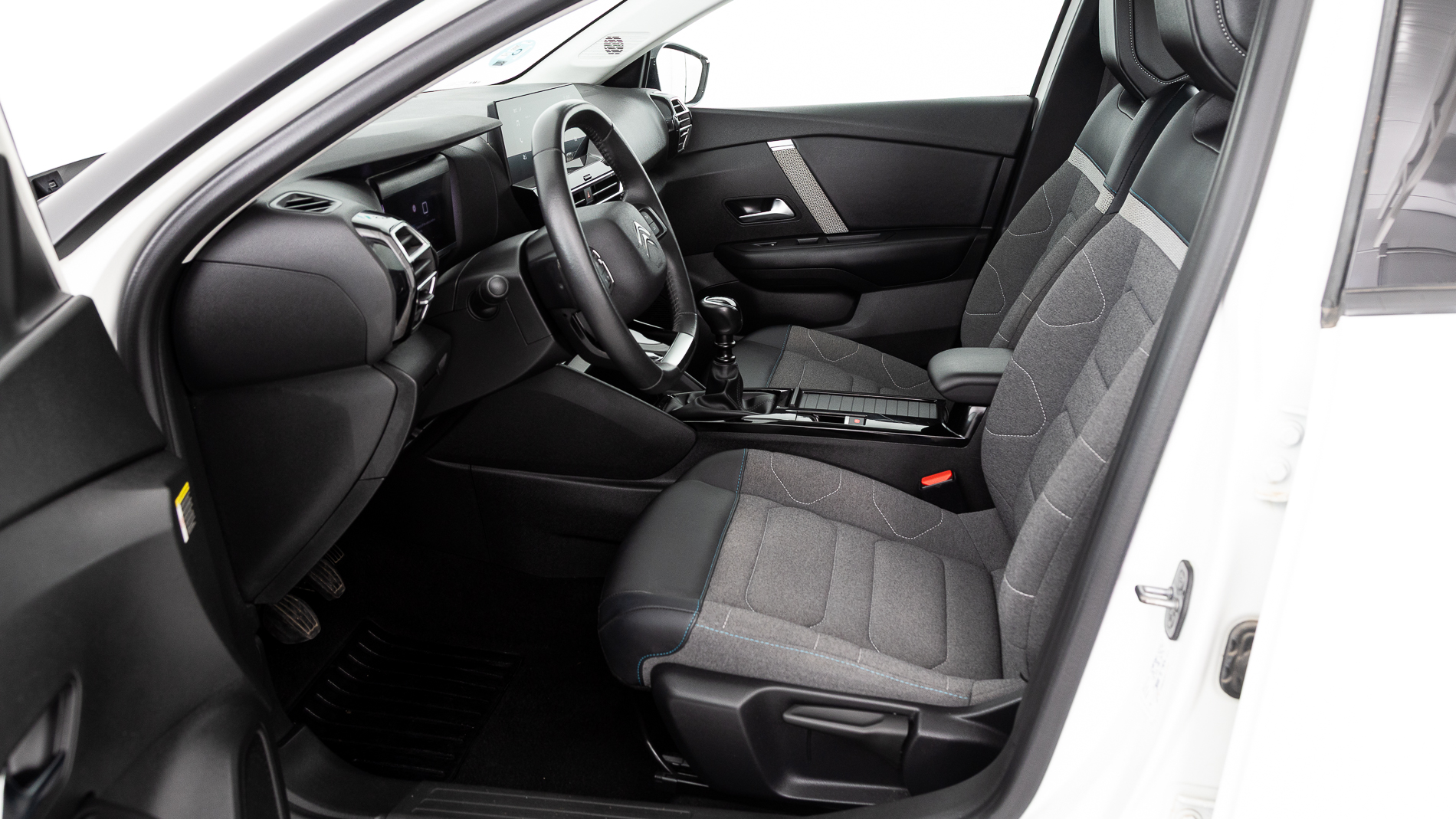 citroen c4 feel pack 1.2 PURETECH 130 2023 blanco nacarado 21