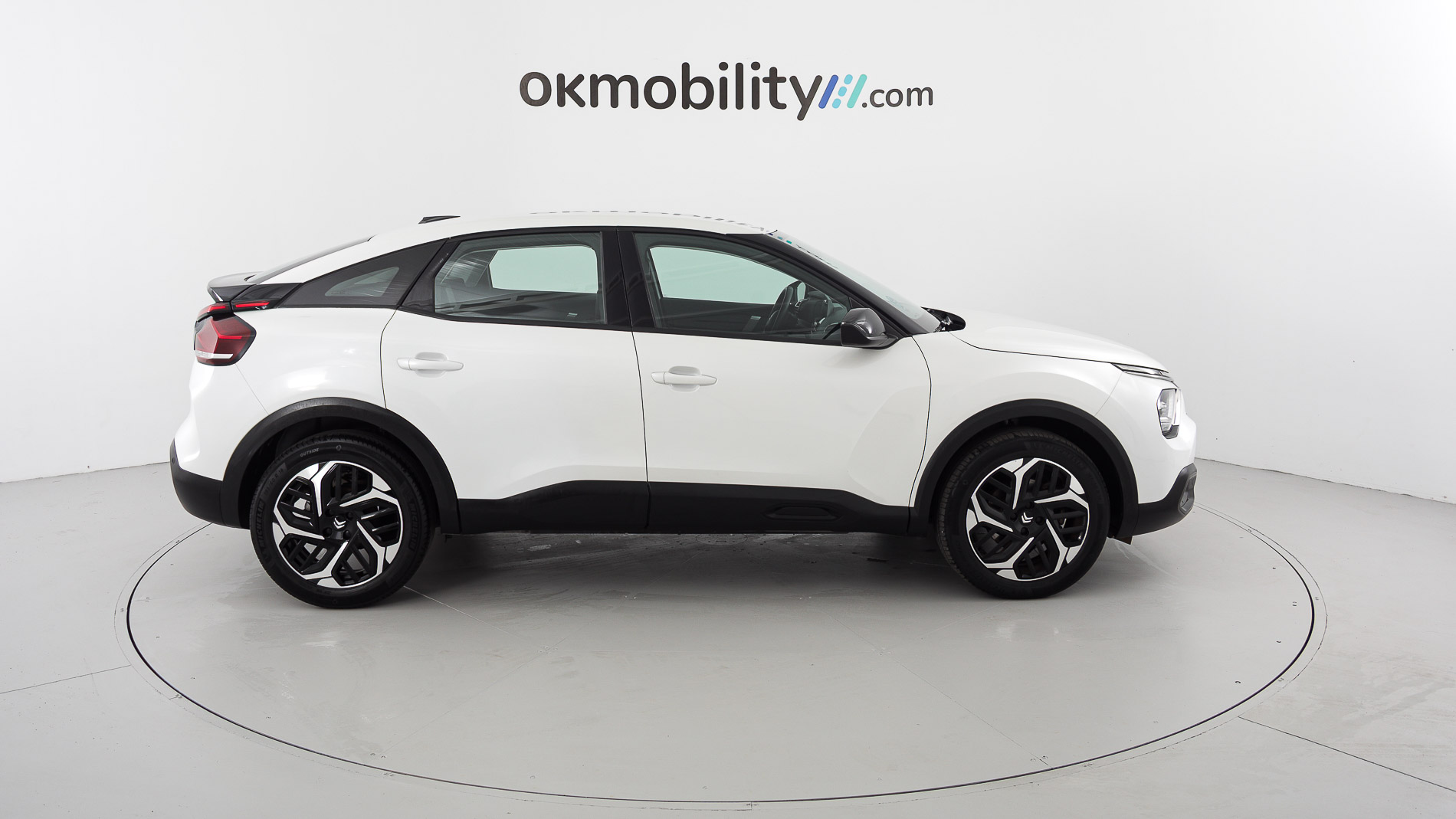 citroen c4 feel pack 1.2 PURETECH 130 2023 blanco nacarado 3