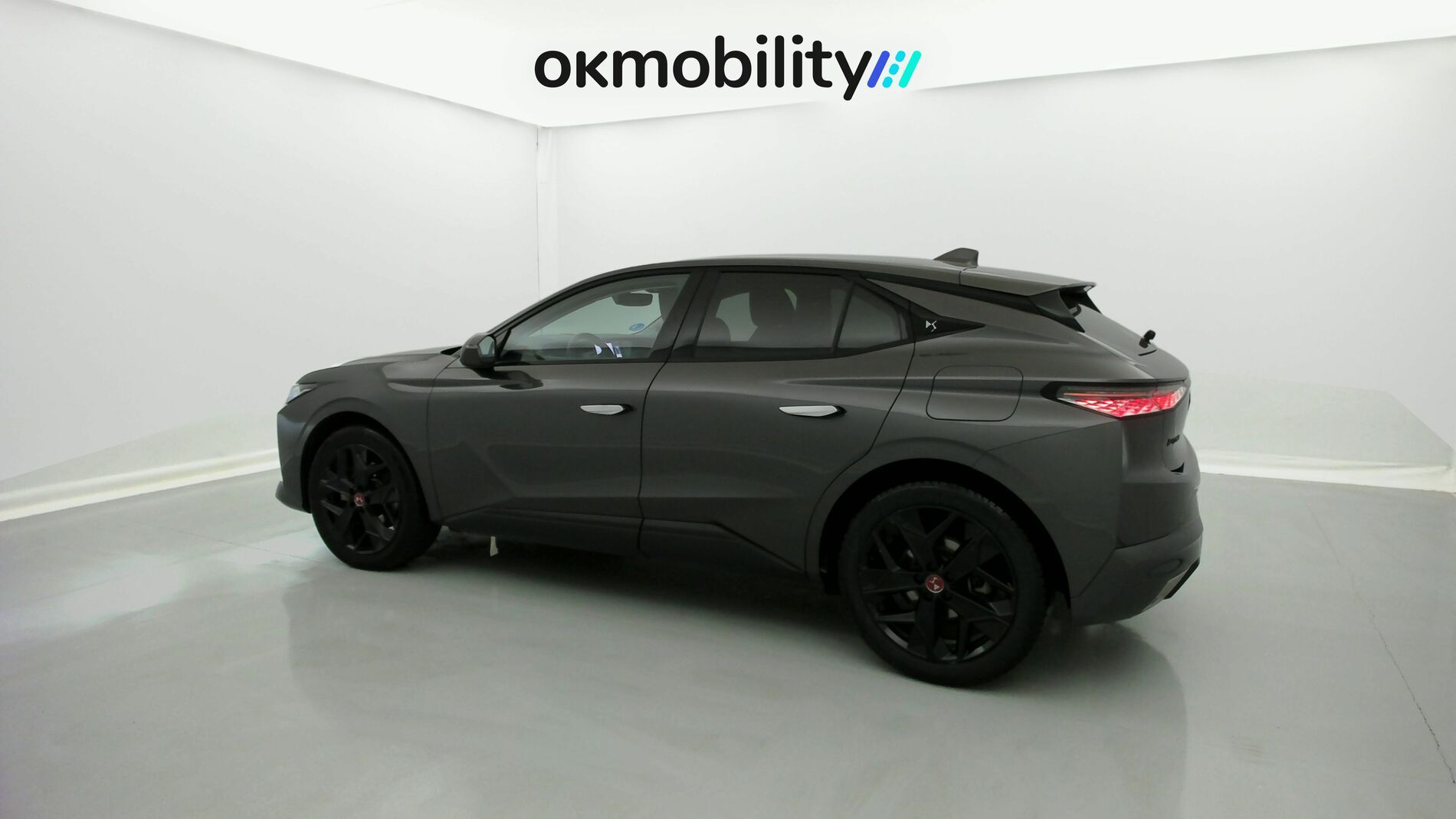 ds ds4 performance line + E-TENSE 225 CA 2023 gris platino 9