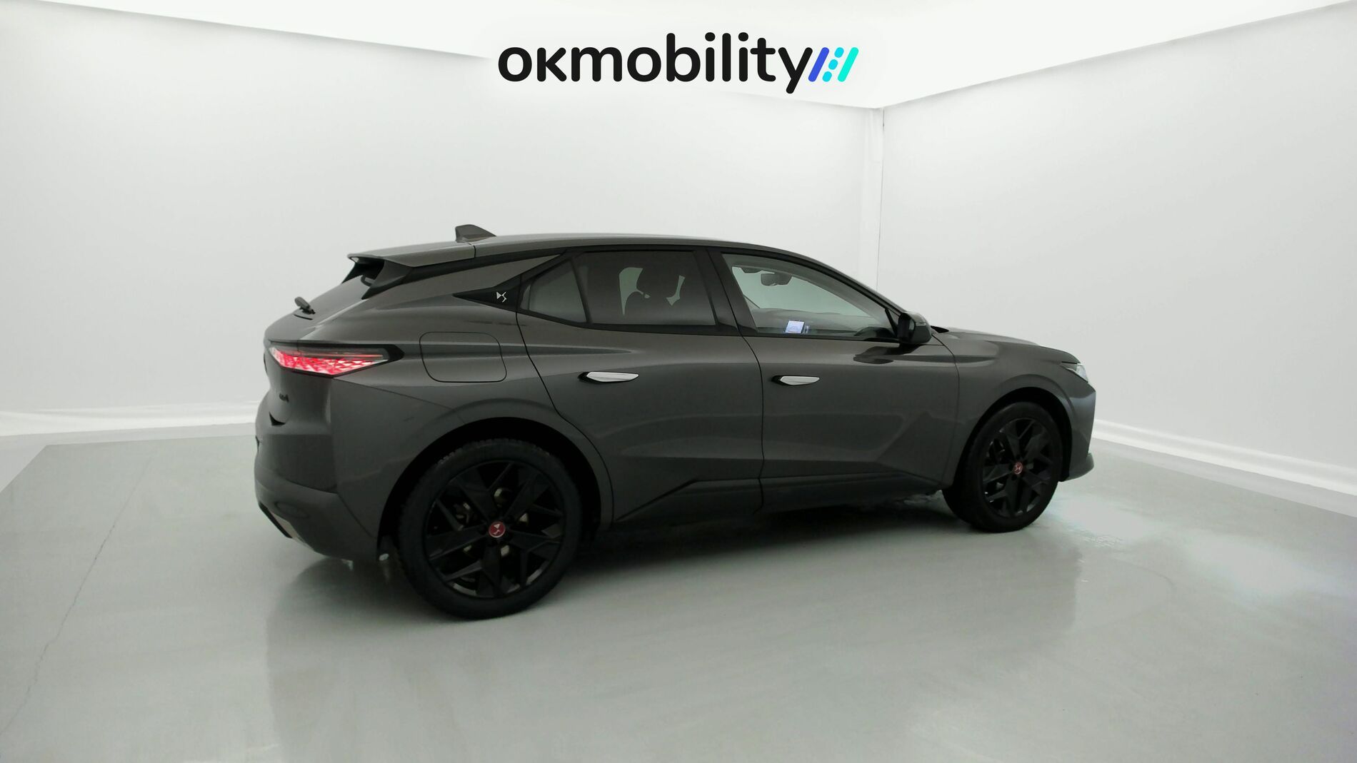 ds ds4 performance line + E-TENSE 225 CA 2023 gris platino 13