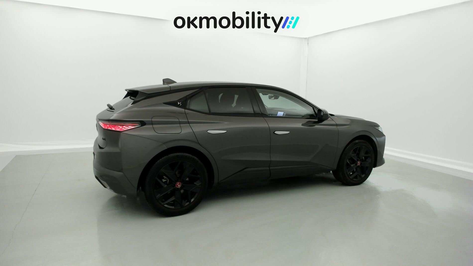 ds ds4 performance line + E-TENSE 225 CA 2023 gris platino 13