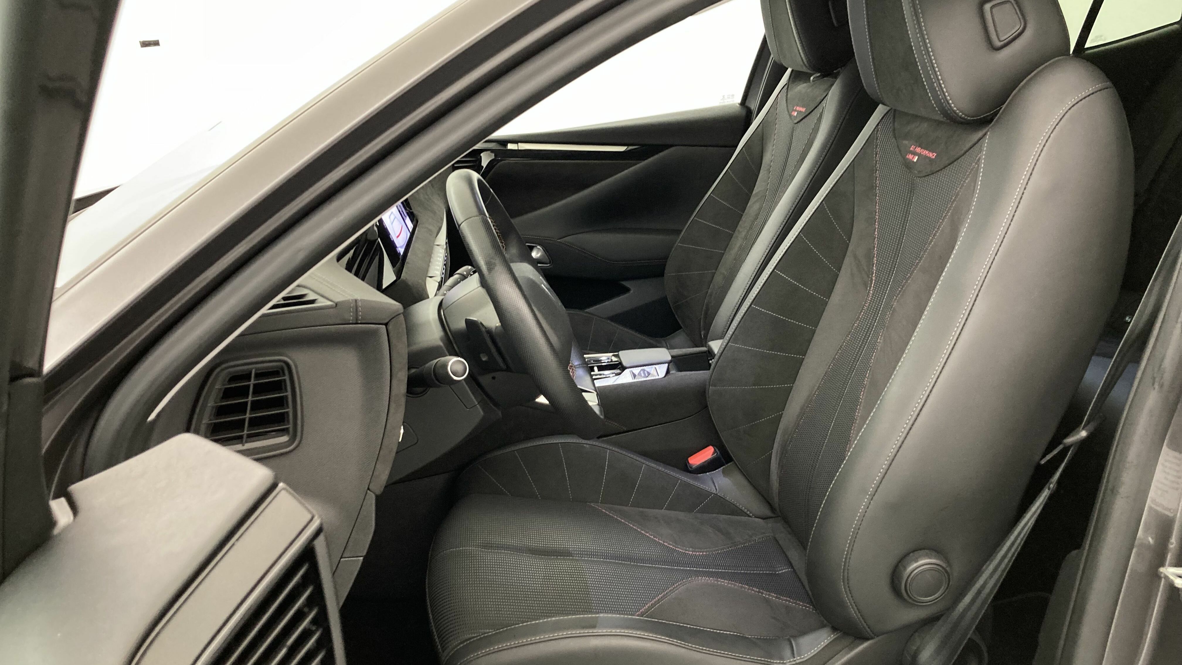 ds ds4 performance line + E-TENSE 225 CA 2023 gris platino 16