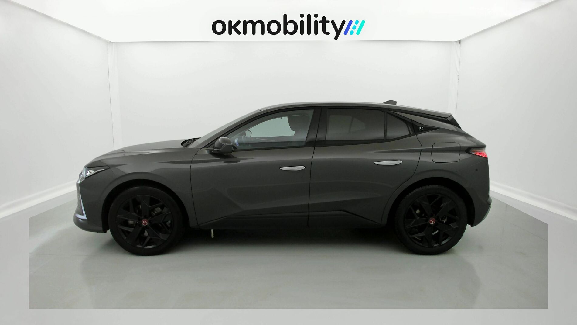 ds ds4 performance line + E-TENSE 225 CA 2023 gris platino 8