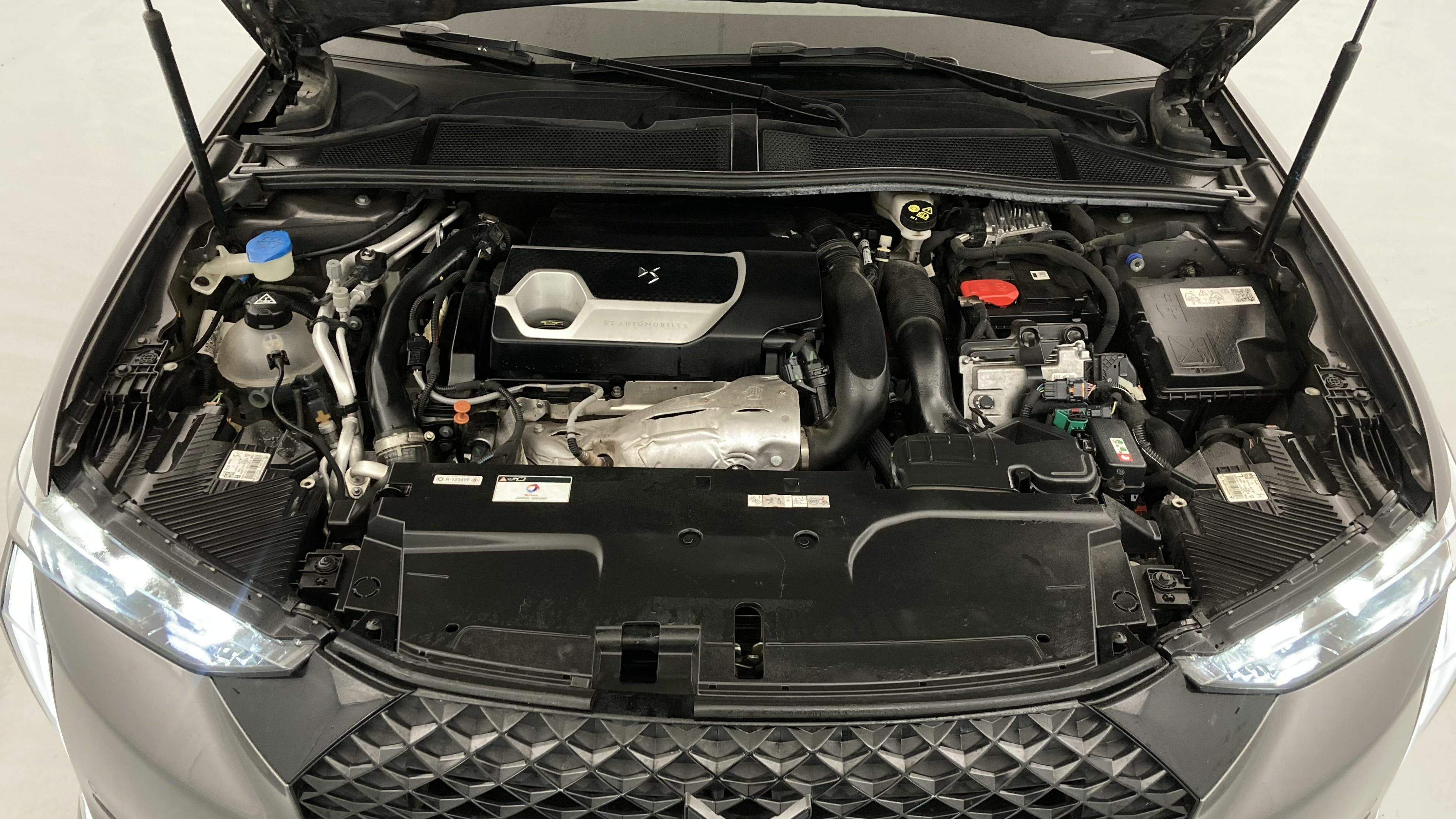 ds ds4 performance line + E-TENSE 225 CA 2023 gris platino 26